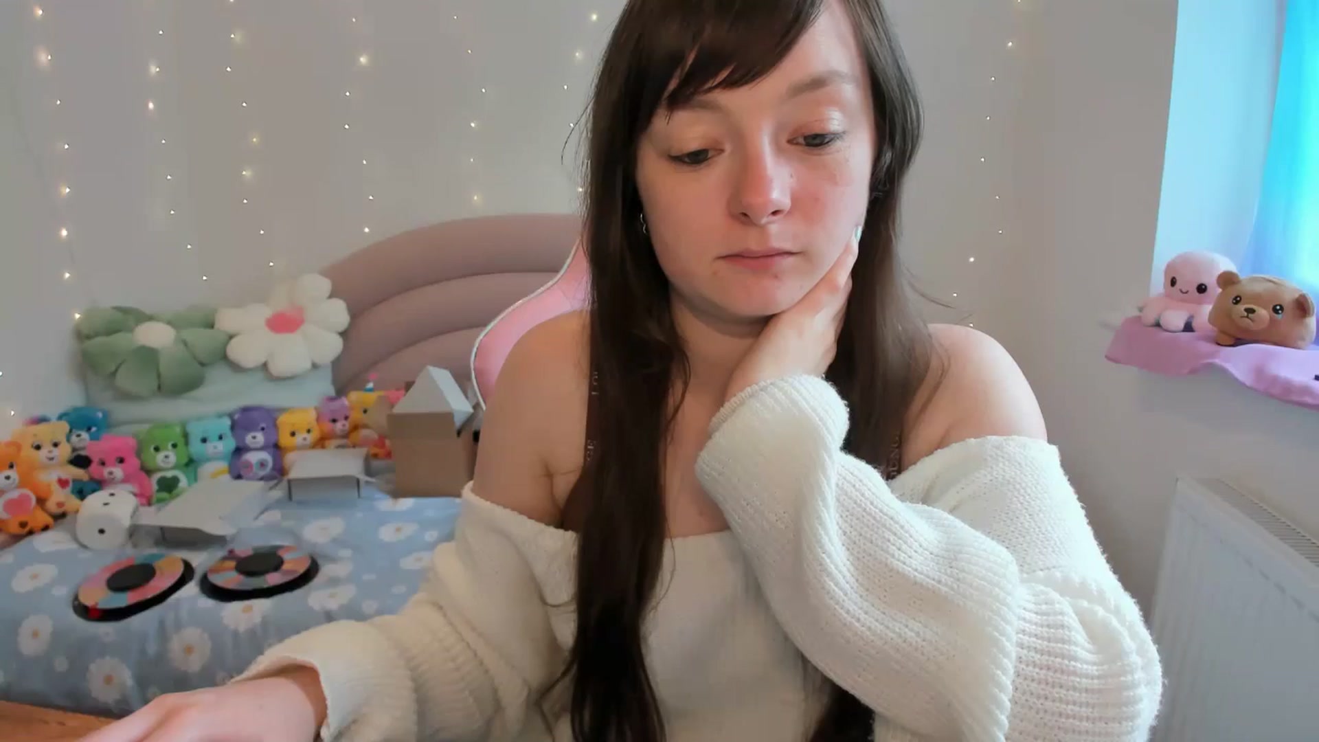 Gallery image thumbnail from JessieBear_'s myfreecams stream on, 06/07/2024, 15:04 image 7 of 20