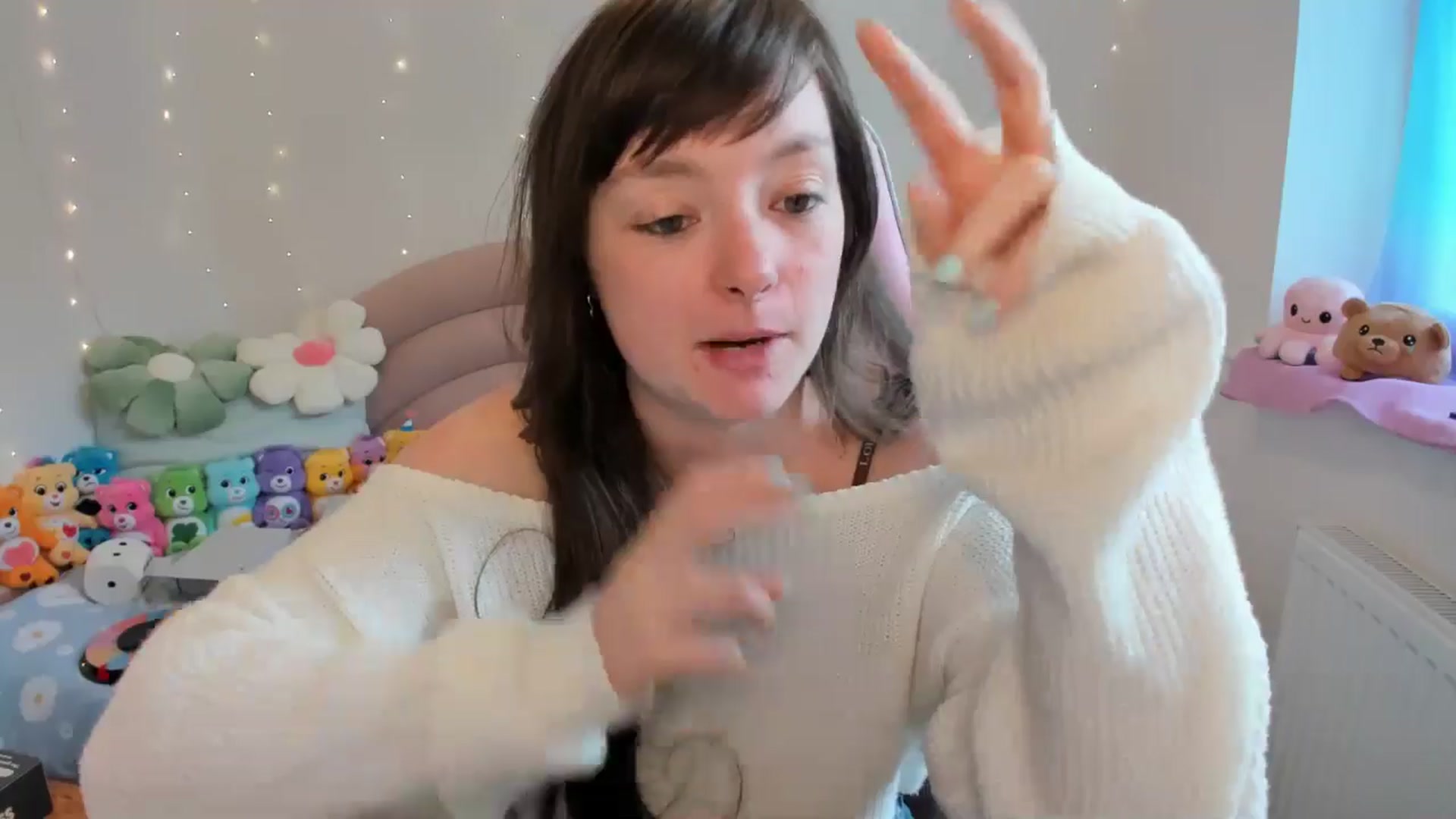 Gallery image thumbnail from JessieBear_'s myfreecams stream on, 06/07/2024, 16:56 image 10 of 20