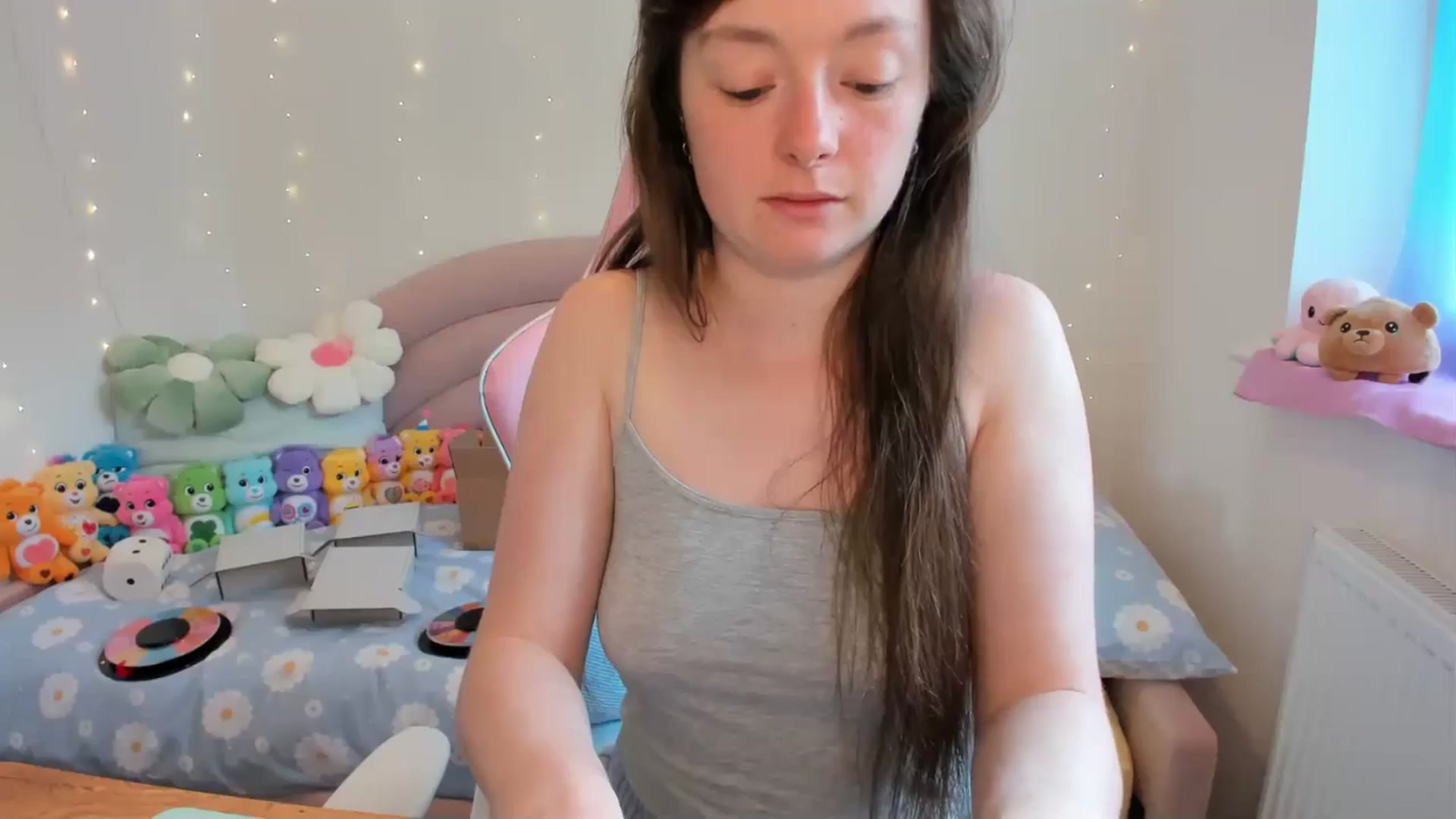 Gallery image thumbnail from JessieBear_'s myfreecams stream on, 06/17/2024, 16:10 image 7 of 20