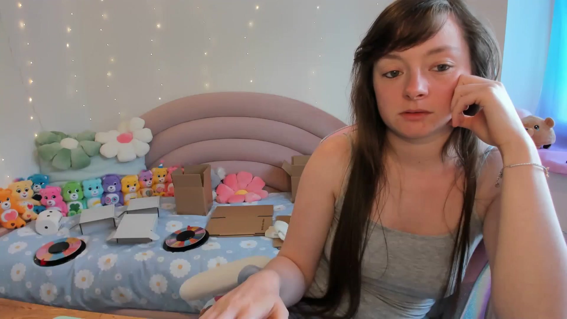 Gallery image thumbnail from JessieBear_'s myfreecams stream on, 06/17/2024, 16:10 image 19 of 20