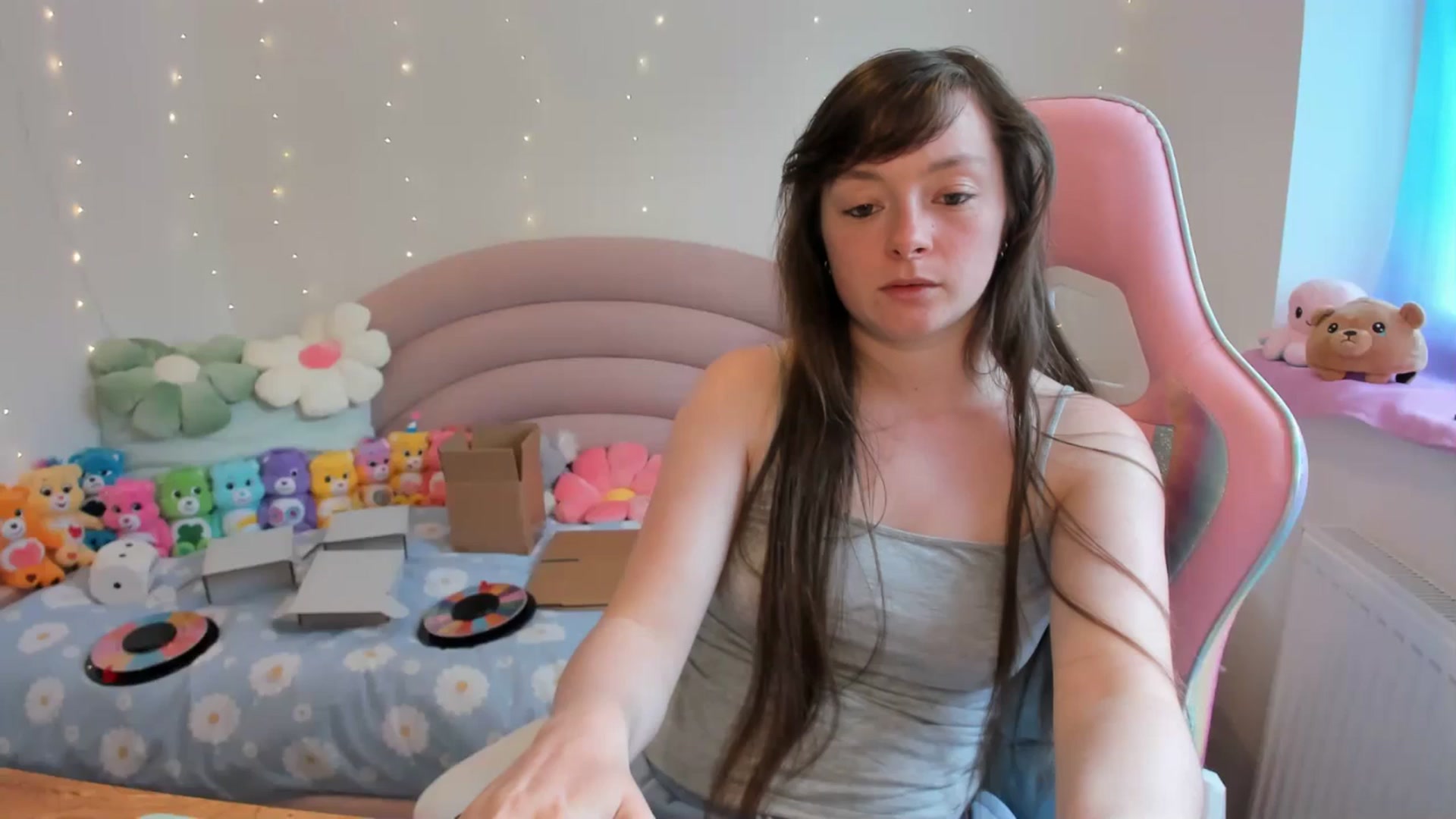 Gallery image thumbnail from JessieBear_'s myfreecams stream on, 06/17/2024, 16:10 image 18 of 20