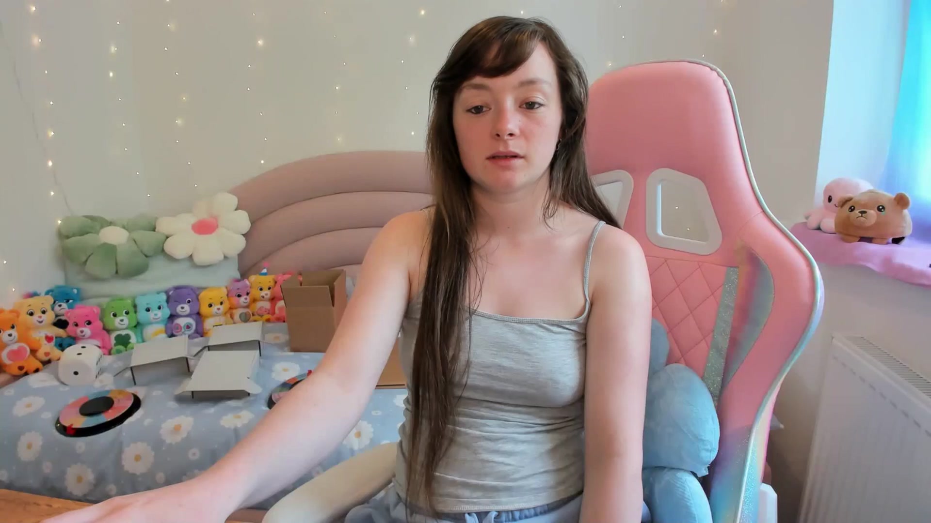 Gallery image thumbnail from JessieBear_'s myfreecams stream on, 06/17/2024, 16:10 image 15 of 20