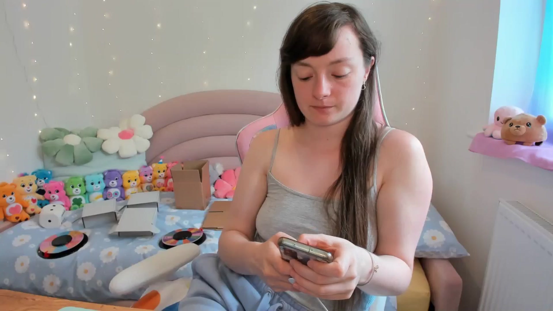 Gallery image thumbnail from JessieBear_'s myfreecams stream on, 06/17/2024, 16:10 image 5 of 20