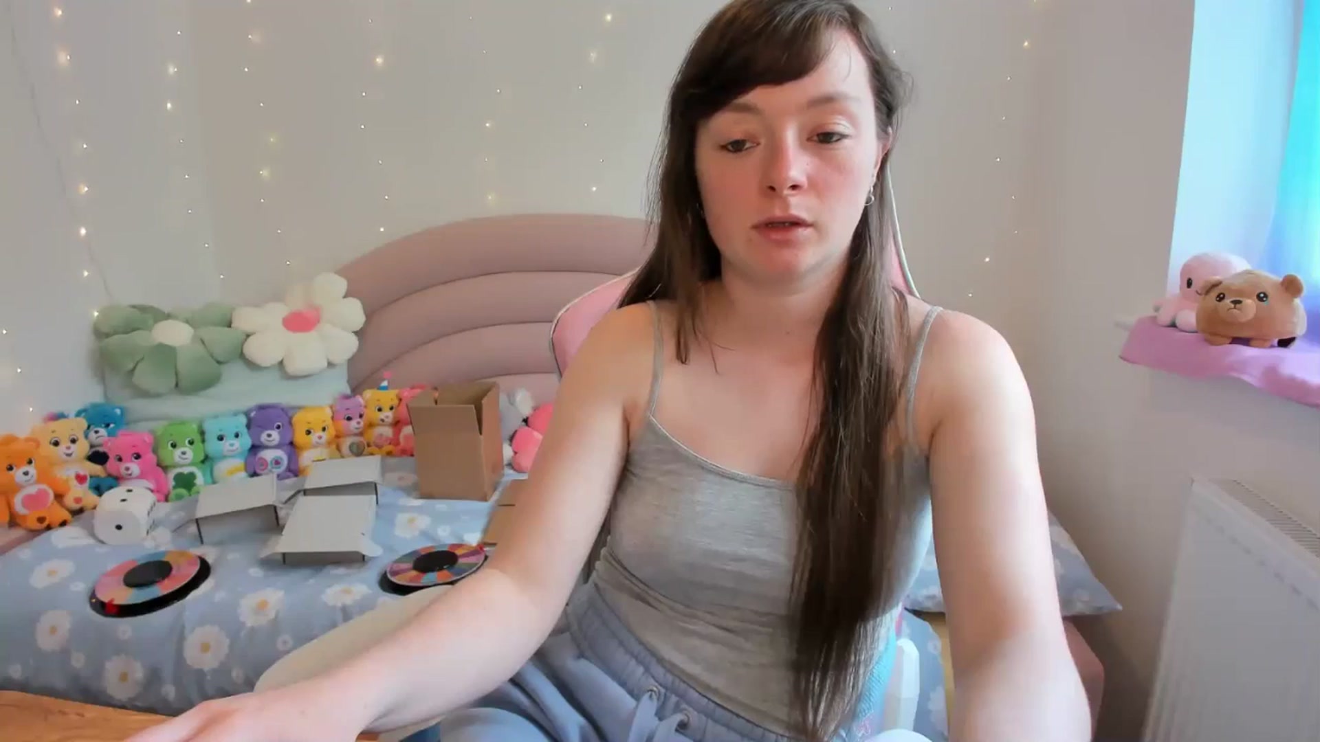Gallery image thumbnail from JessieBear_'s myfreecams stream on, 06/17/2024, 16:10 image 4 of 20