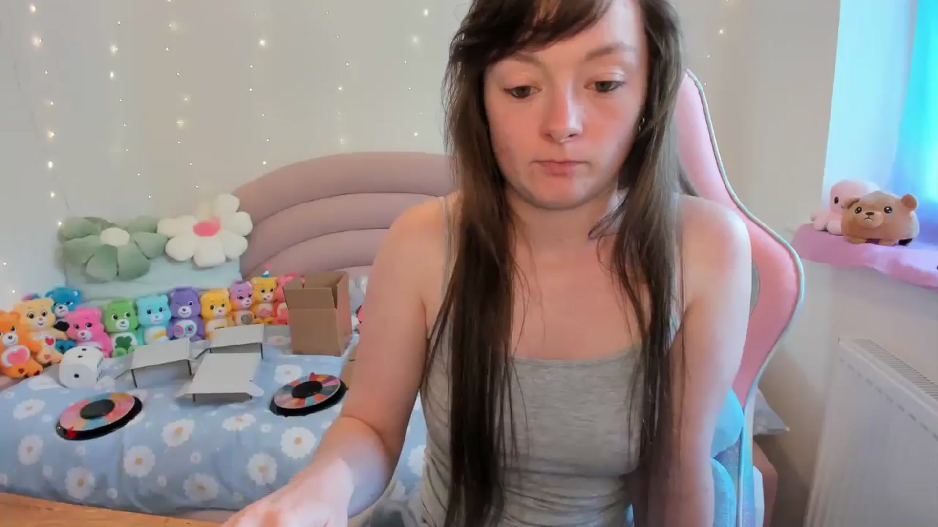 Gallery image thumbnail from JessieBear_'s myfreecams stream on, 06/17/2024, 16:43 image 13 of 20