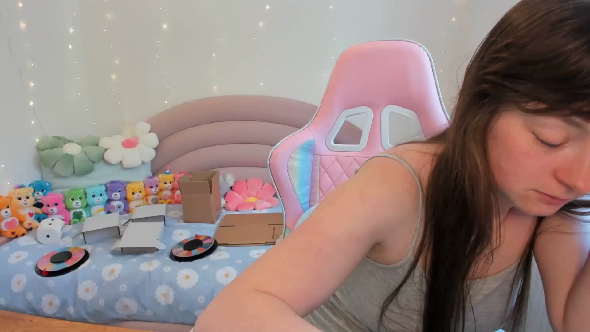 Gallery image thumbnail from JessieBear_'s myfreecams stream on, 06/17/2024, 16:43 image 12 of 20