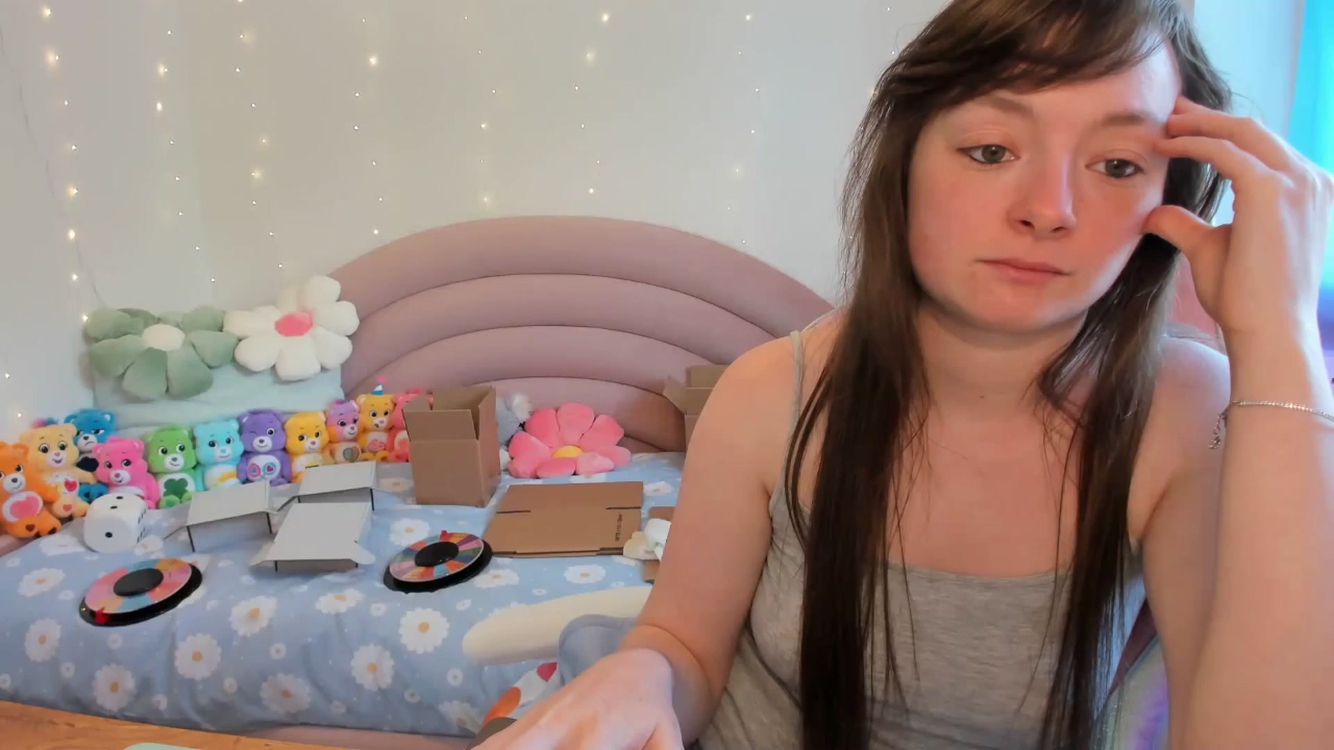 Gallery image thumbnail from JessieBear_'s myfreecams stream on, 06/17/2024, 16:43 image 1 of 20