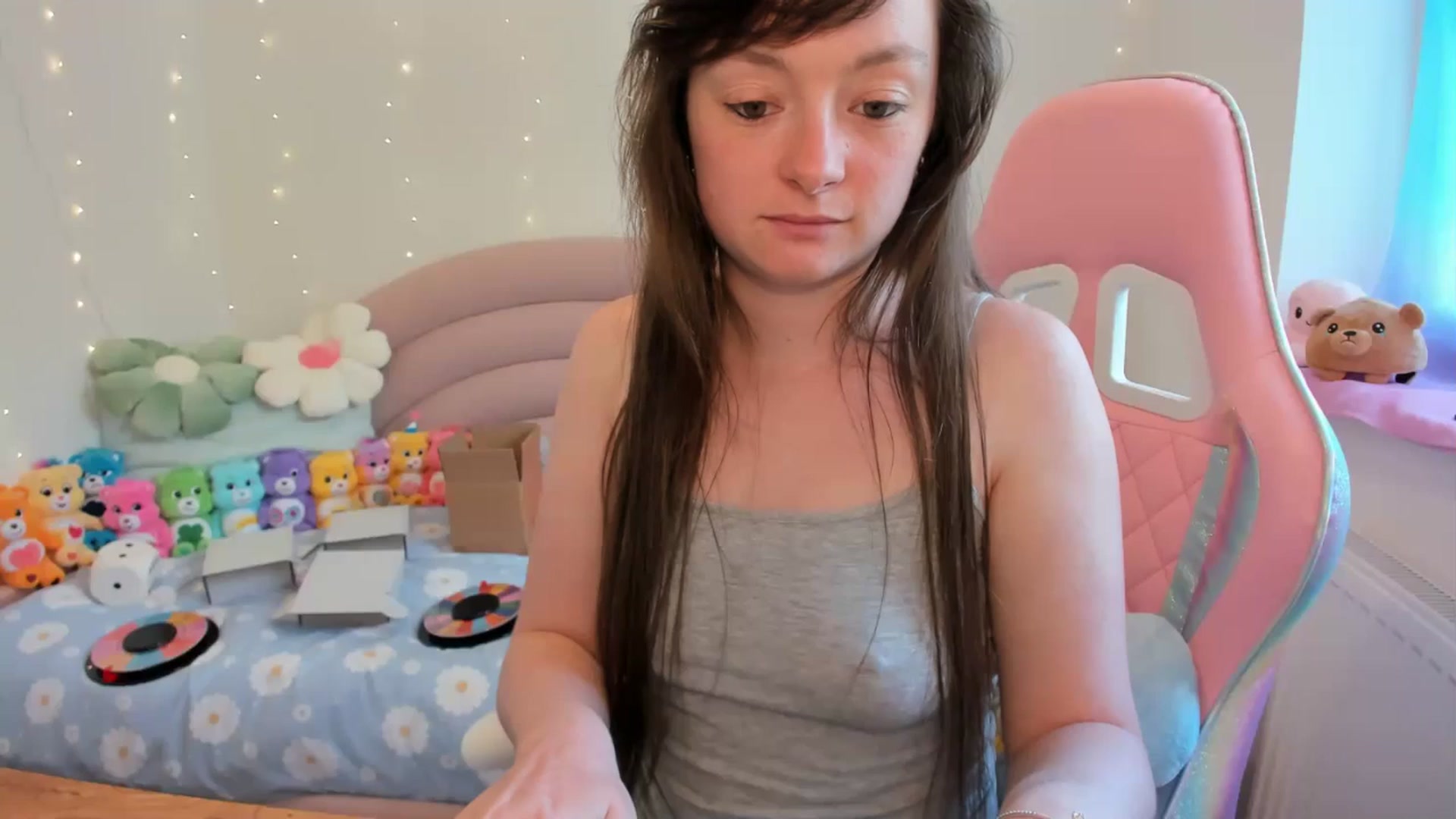 Gallery image thumbnail from JessieBear_'s myfreecams stream on, 06/17/2024, 16:43 image 7 of 20
