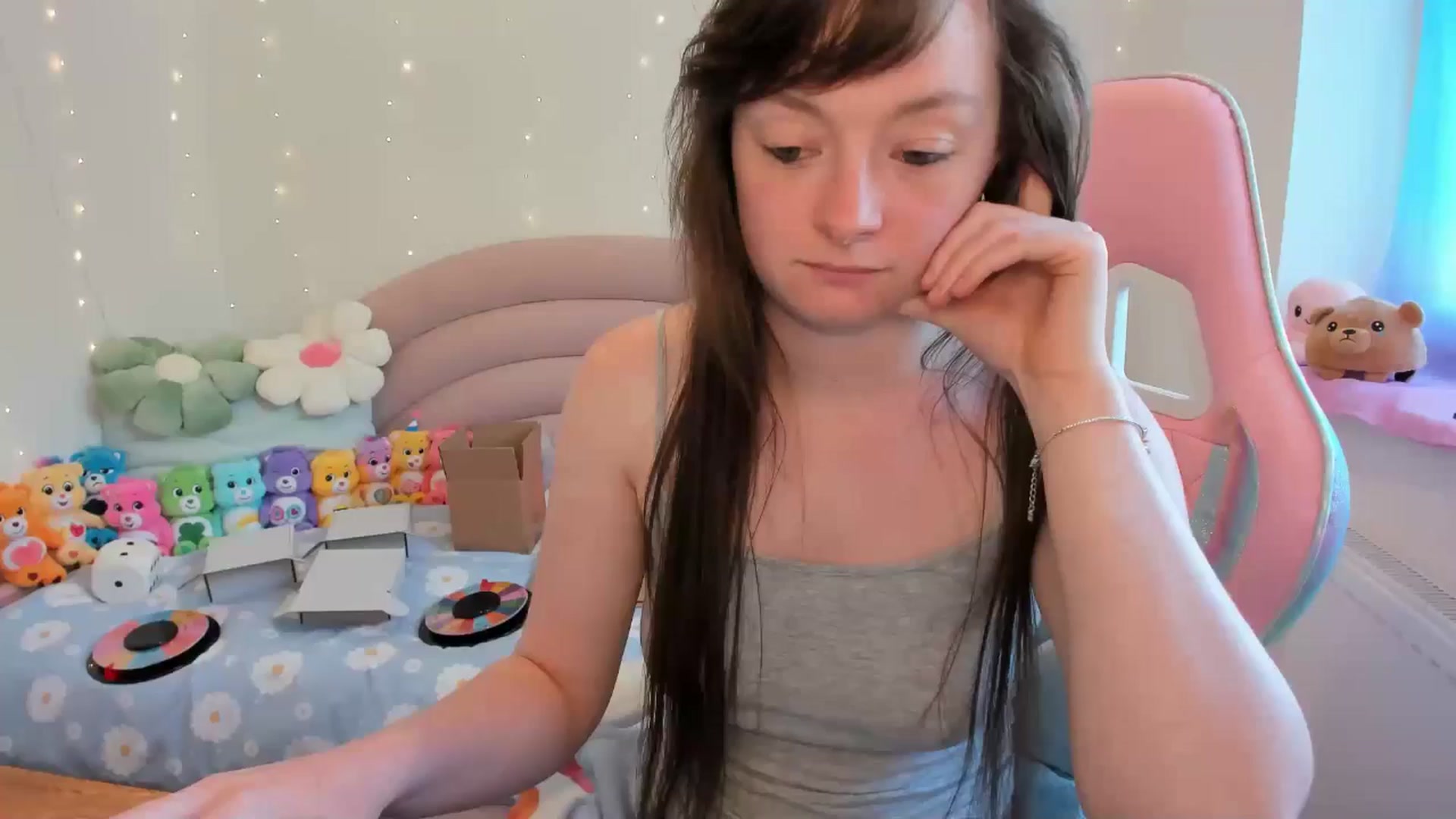 Gallery image thumbnail from JessieBear_'s myfreecams stream on, 06/17/2024, 16:43 image 10 of 20