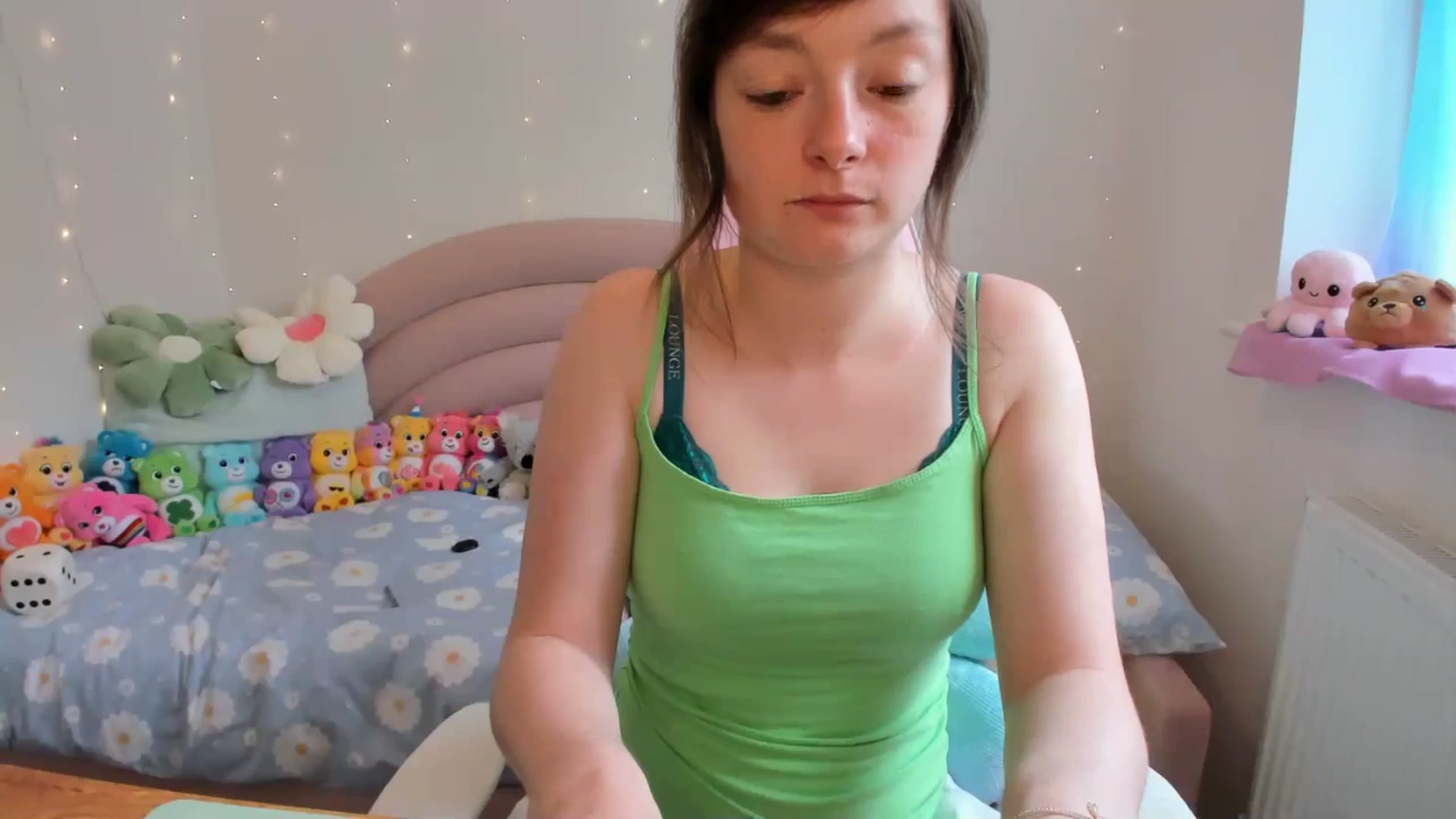 Gallery image thumbnail from JessieBear_'s myfreecams stream on, 06/20/2024, 14:18 image 20 of 20