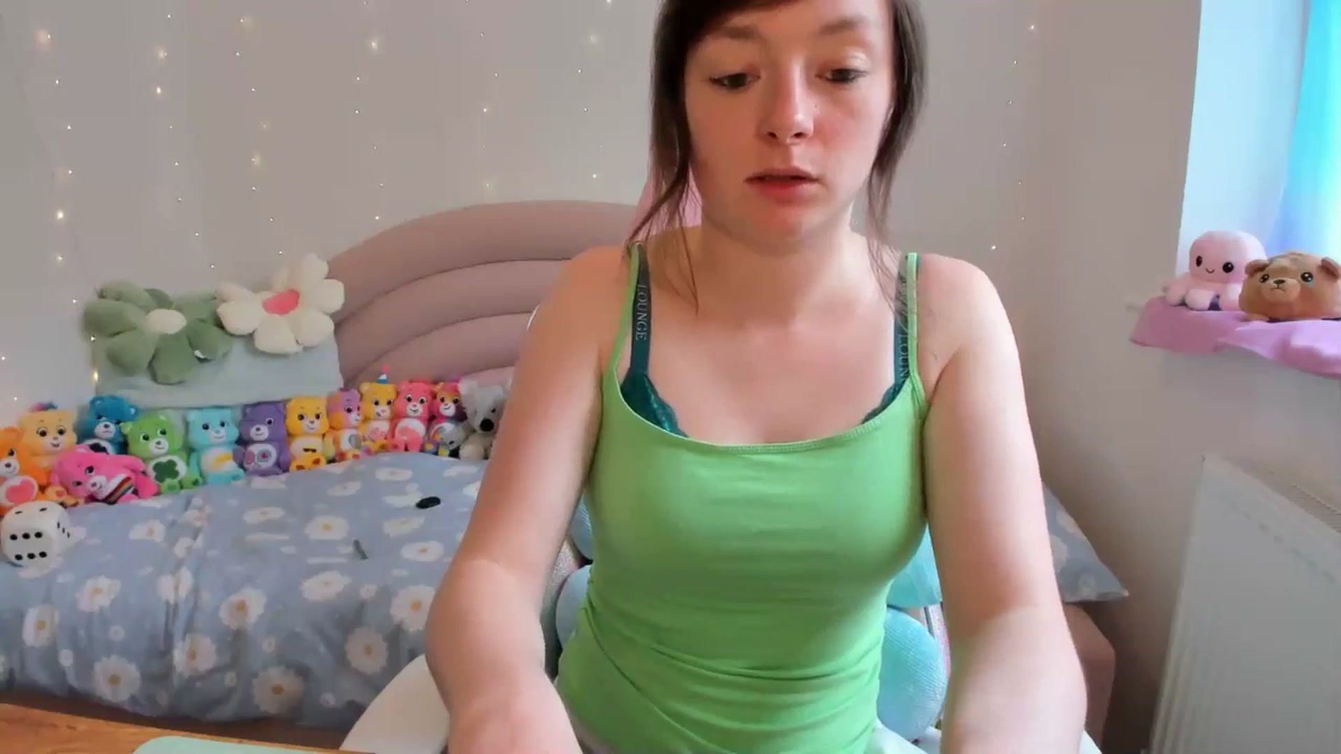 Gallery image thumbnail from JessieBear_'s myfreecams stream on, 06/20/2024, 14:18 image 19 of 20