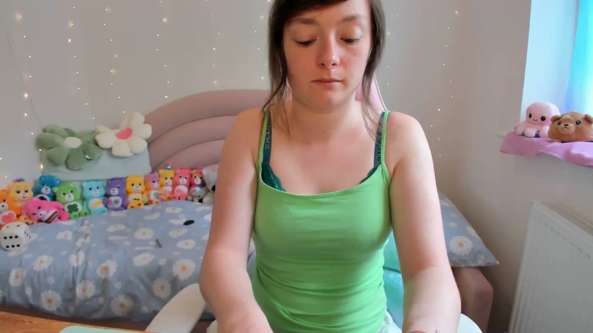 Gallery image thumbnail from JessieBear_'s myfreecams stream on, 06/20/2024, 14:18 image 9 of 20