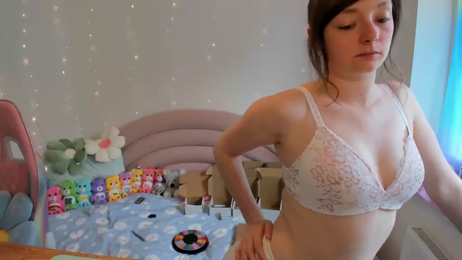 Gallery image thumbnail from JessieBear_'s myfreecams stream on, 06/21/2024, 14:09 image 19 of 20