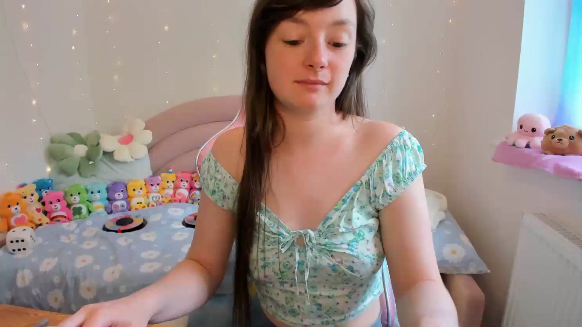 Gallery image thumbnail from JessieBear_'s myfreecams stream on, 06/24/2024, 13:47 image 5 of 20