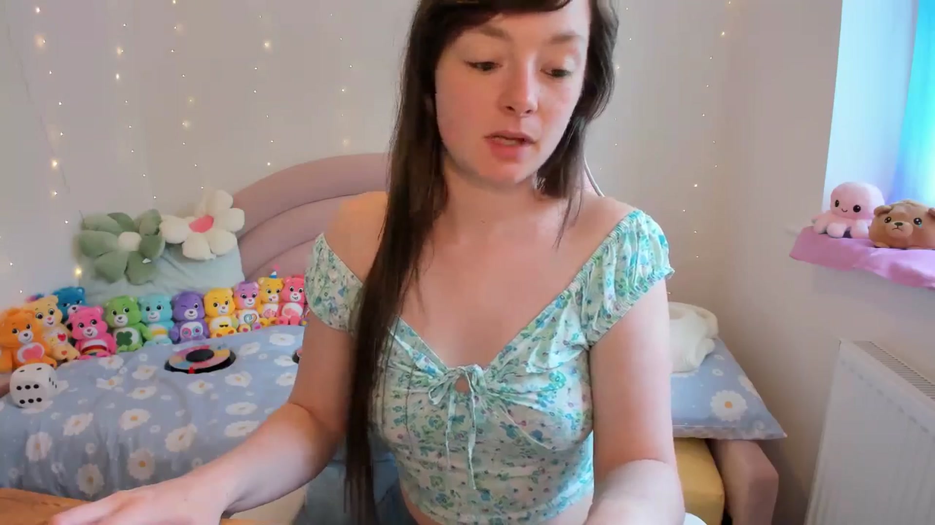 Gallery image thumbnail from JessieBear_'s myfreecams stream on, 06/24/2024, 13:47 image 2 of 20