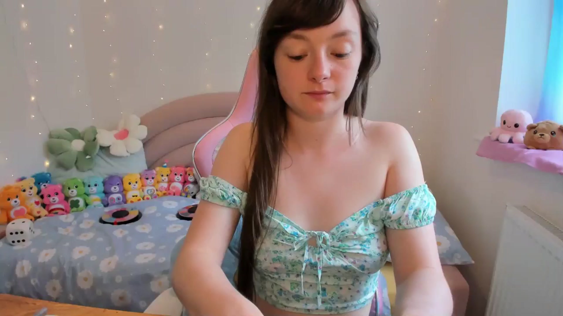 Gallery image thumbnail from JessieBear_'s myfreecams stream on, 06/24/2024, 14:02 image 20 of 20