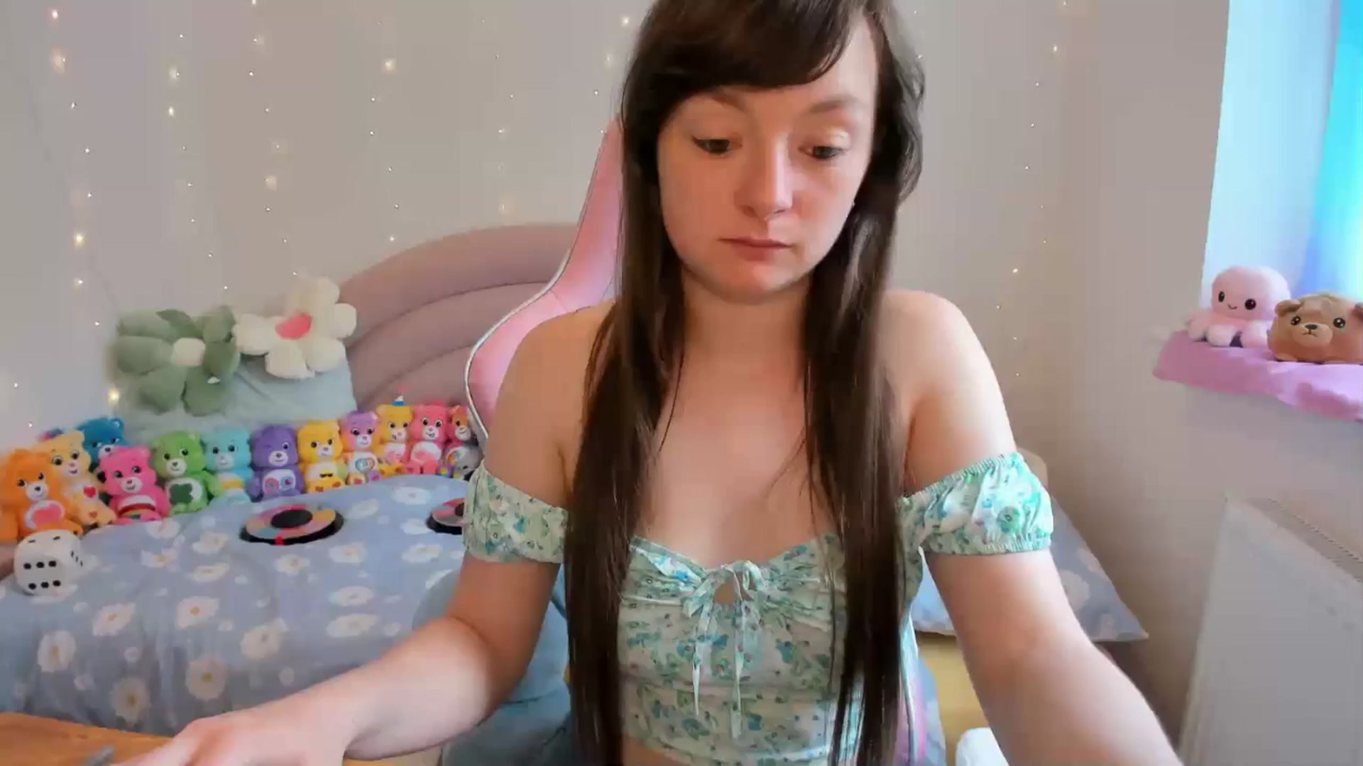 Gallery image thumbnail from JessieBear_'s myfreecams stream on, 06/24/2024, 14:02 image 18 of 20