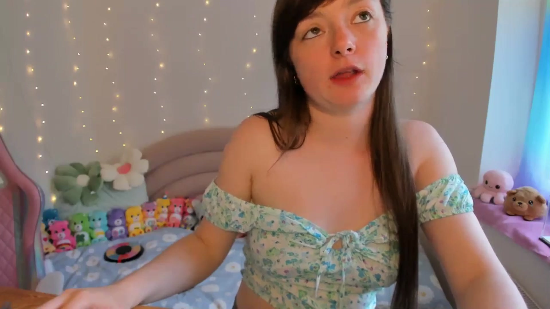 Gallery image thumbnail from JessieBear_'s myfreecams stream on, 06/24/2024, 17:15 image 20 of 20