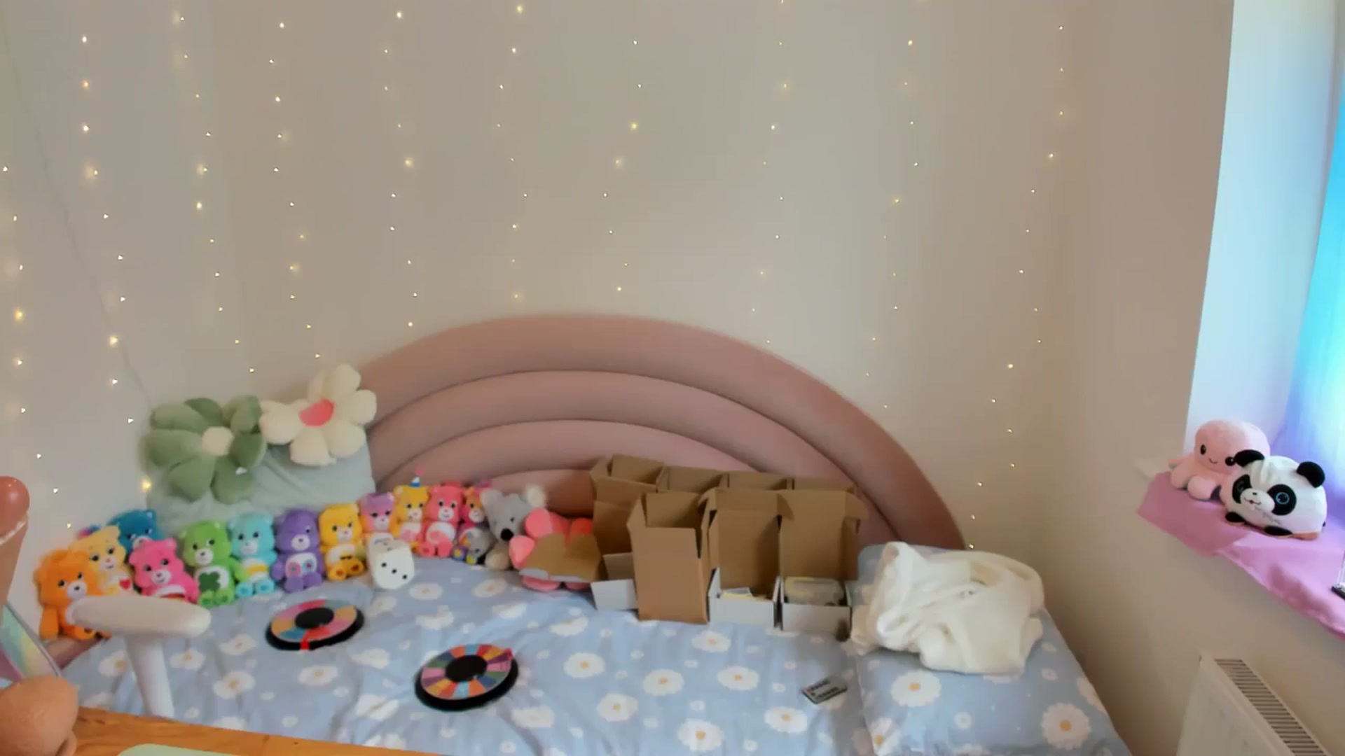 Gallery image thumbnail from JessieBear_'s myfreecams stream on, 06/25/2024, 14:42 image 20 of 20
