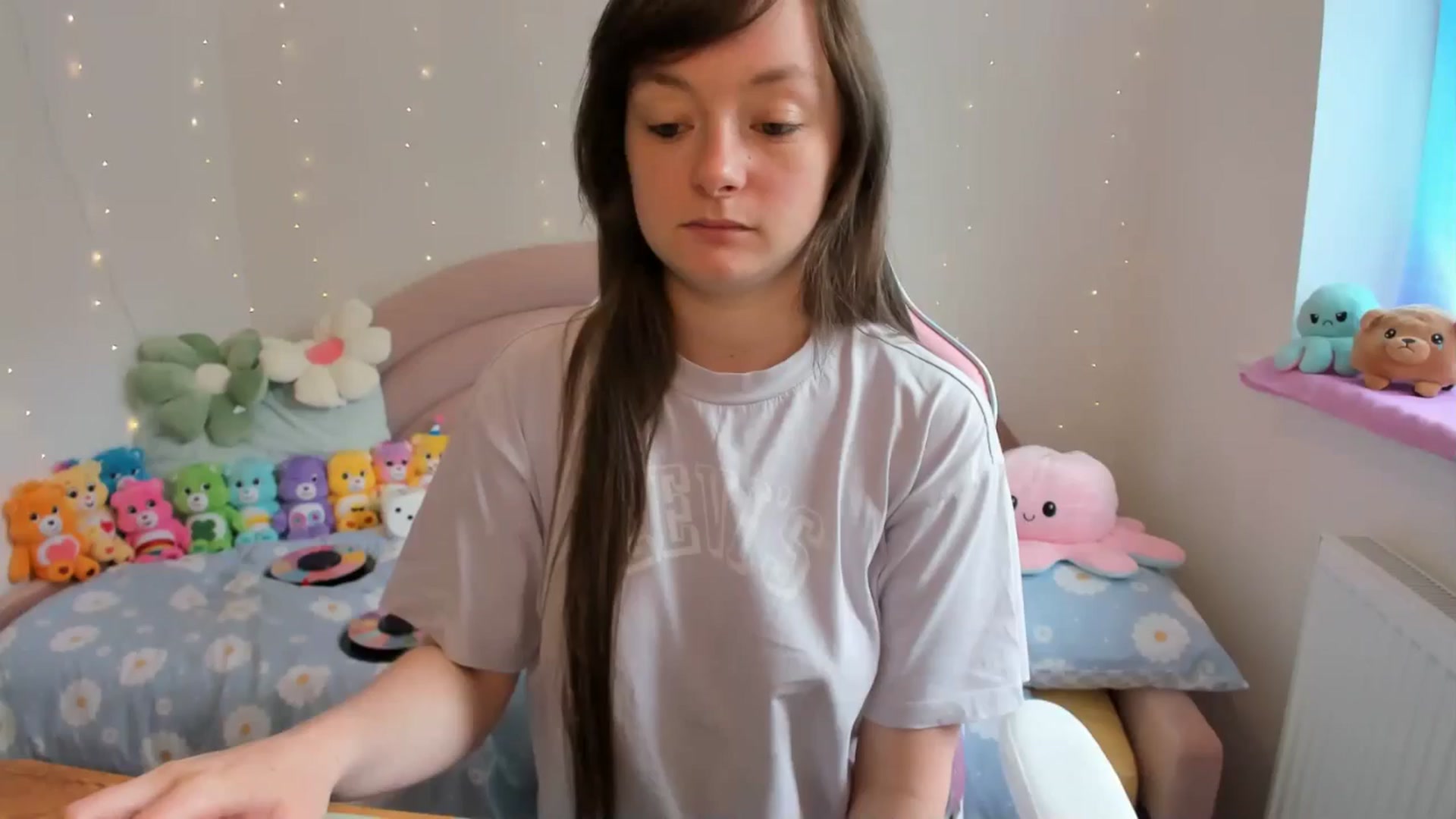 Gallery image thumbnail from JessieBear_'s myfreecams stream on, 06/28/2024, 13:20 image 16 of 20