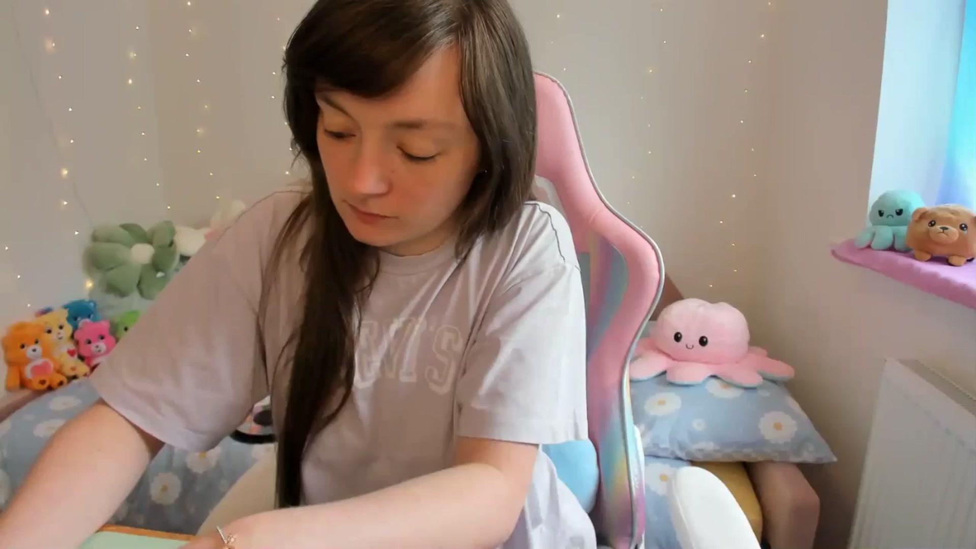 Gallery image thumbnail from JessieBear_'s myfreecams stream on, 06/28/2024, 13:20 image 13 of 20