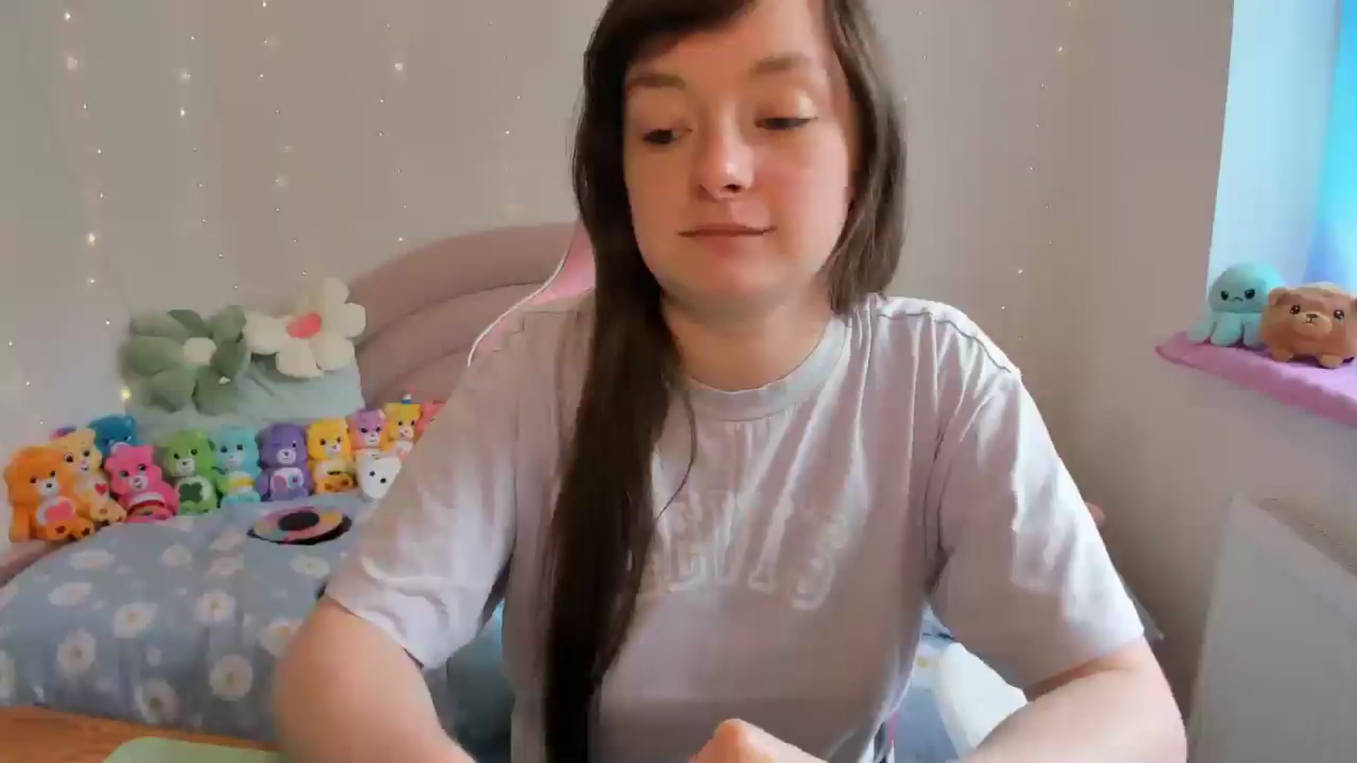 Gallery image thumbnail from JessieBear_'s myfreecams stream on, 06/28/2024, 13:20 image 3 of 20
