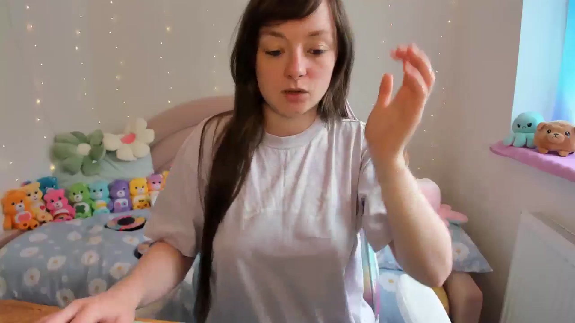 Gallery image thumbnail from JessieBear_'s myfreecams stream on, 06/28/2024, 13:20 image 10 of 20