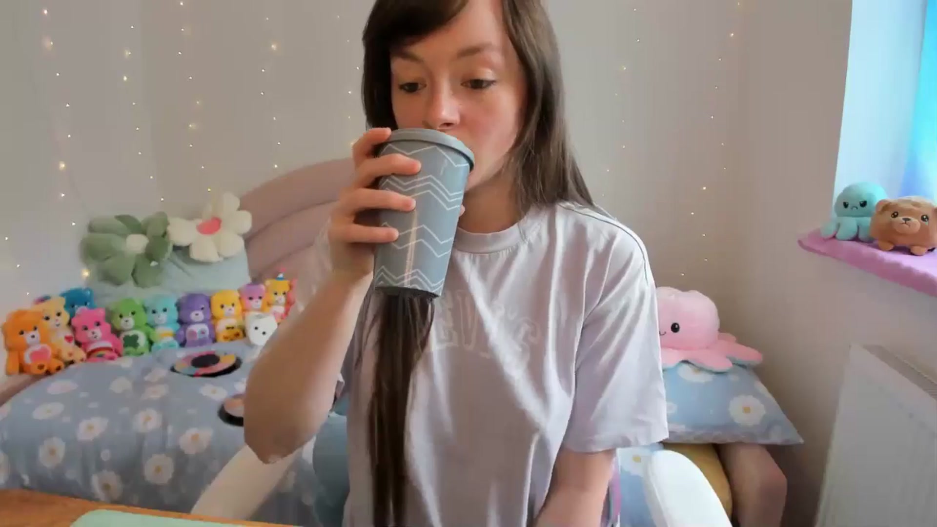 Gallery image thumbnail from JessieBear_'s myfreecams stream on, 06/28/2024, 13:20 image 17 of 20