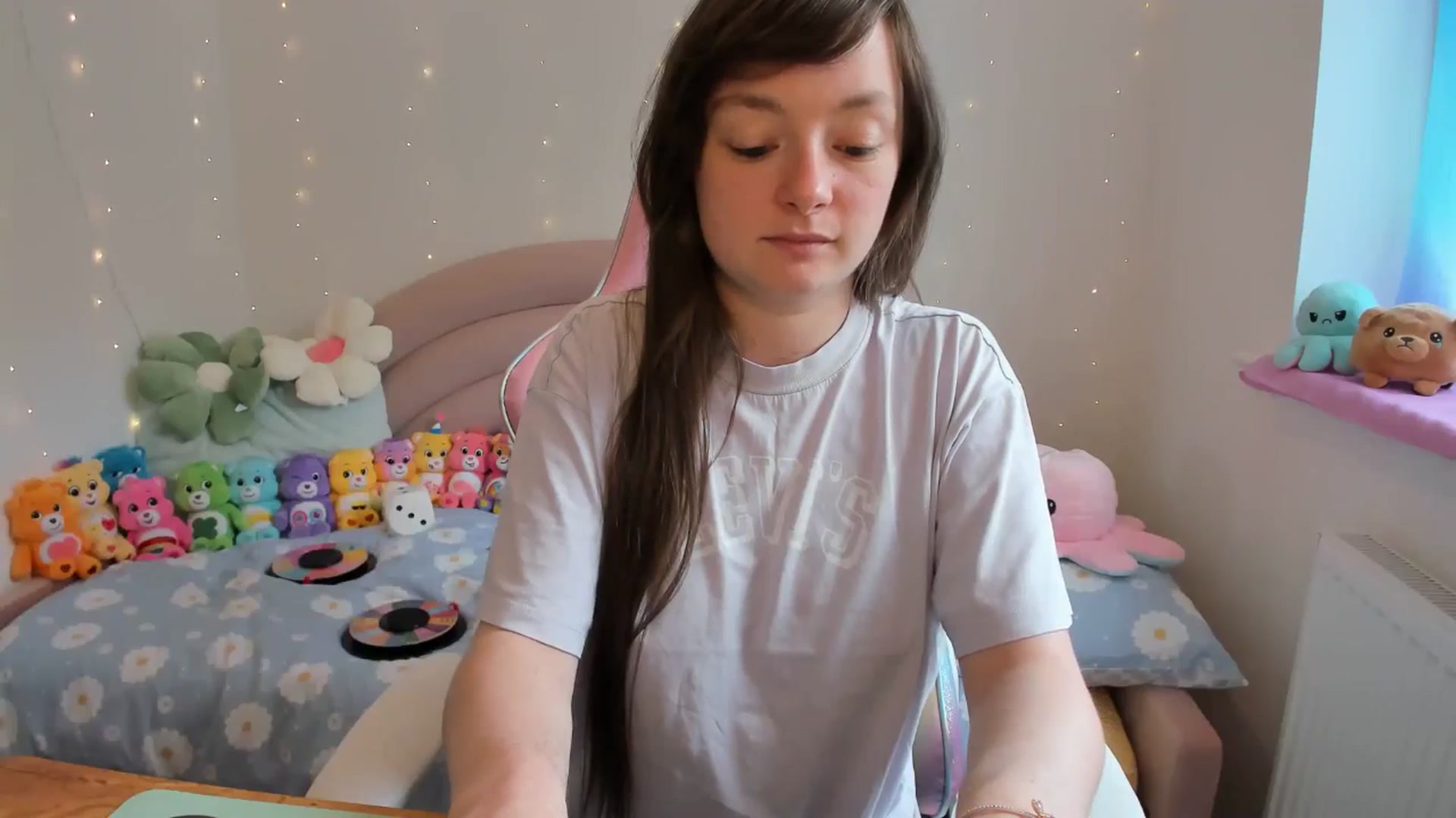 Gallery image thumbnail from JessieBear_'s myfreecams stream on, 06/28/2024, 13:20 image 2 of 20