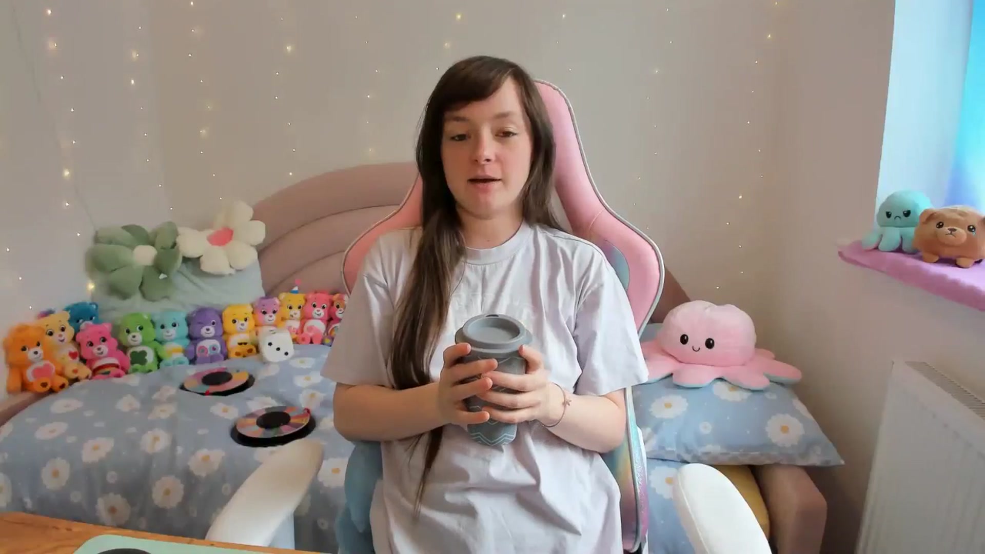 Gallery image thumbnail from JessieBear_'s myfreecams stream on, 06/28/2024, 13:20 image 5 of 20
