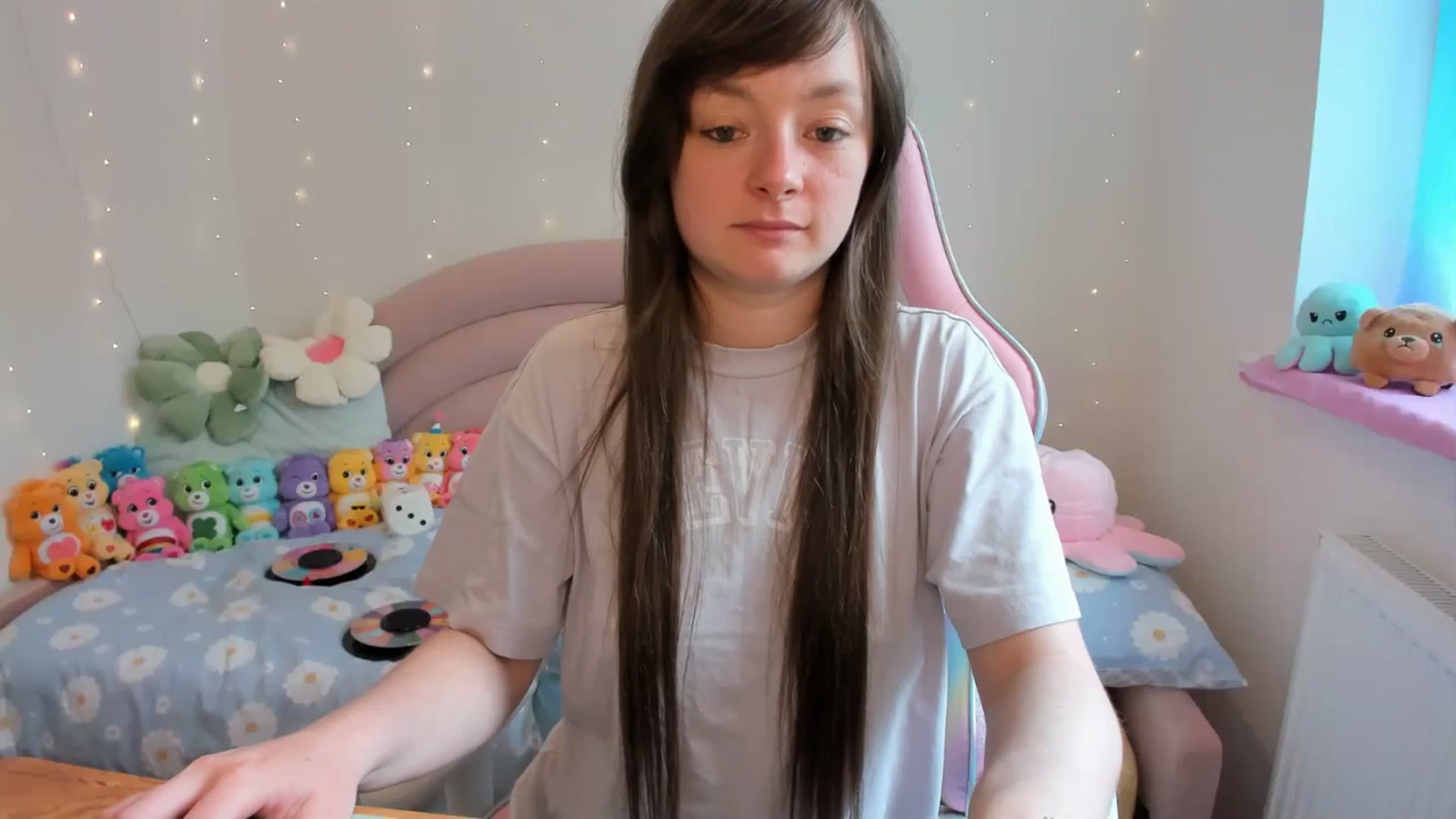 Gallery image thumbnail from JessieBear_'s myfreecams stream on, 06/28/2024, 14:30 image 18 of 20
