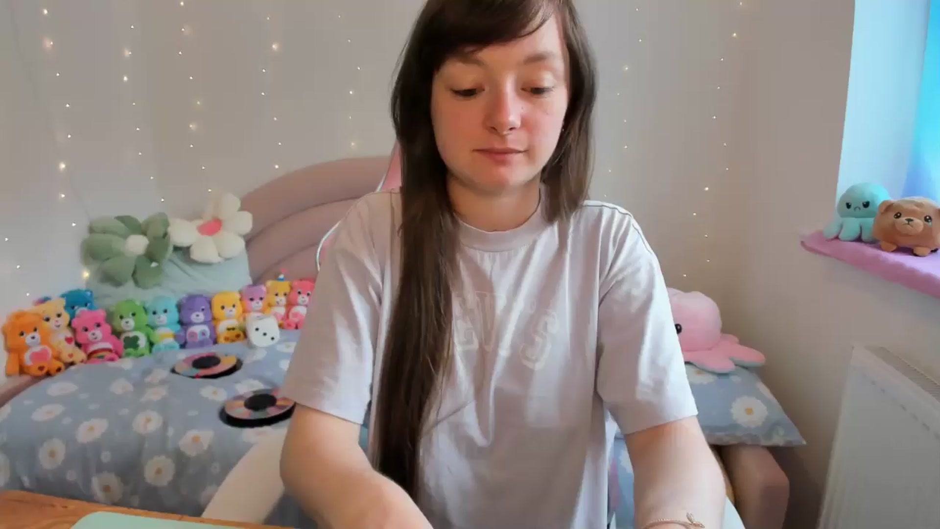 Gallery image thumbnail from JessieBear_'s myfreecams stream on, 06/28/2024, 14:30 image 1 of 20