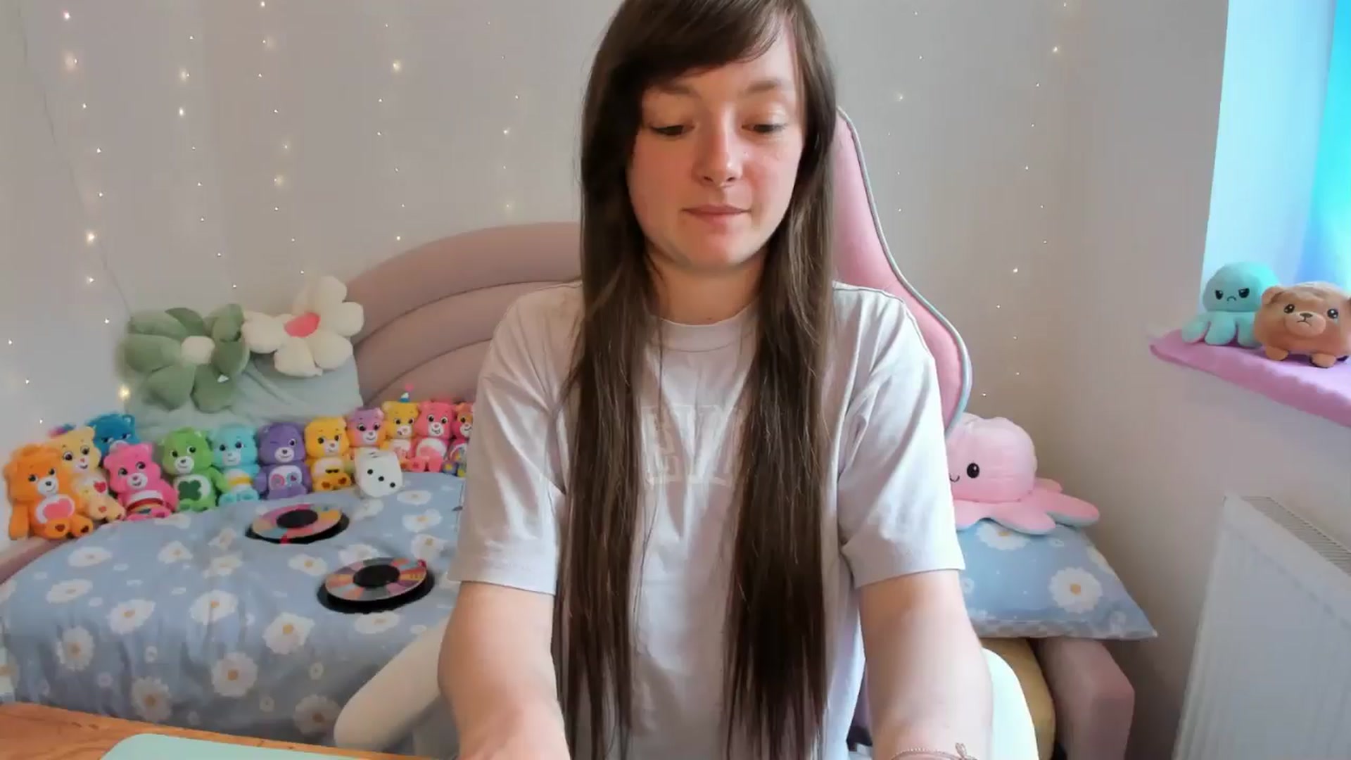 Gallery image thumbnail from JessieBear_'s myfreecams stream on, 06/28/2024, 14:30 image 19 of 20