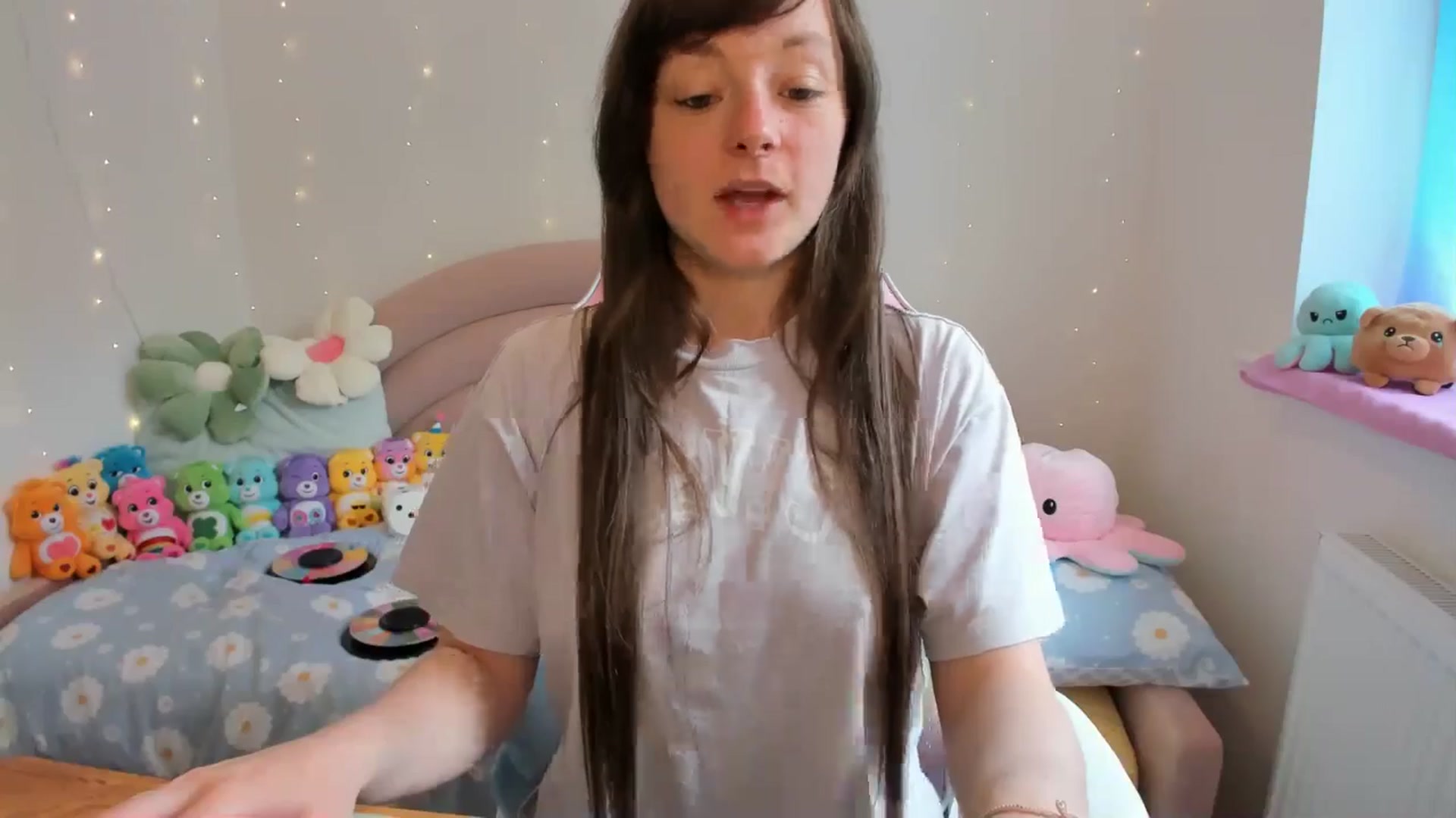 Gallery image thumbnail from JessieBear_'s myfreecams stream on, 06/28/2024, 14:30 image 3 of 20