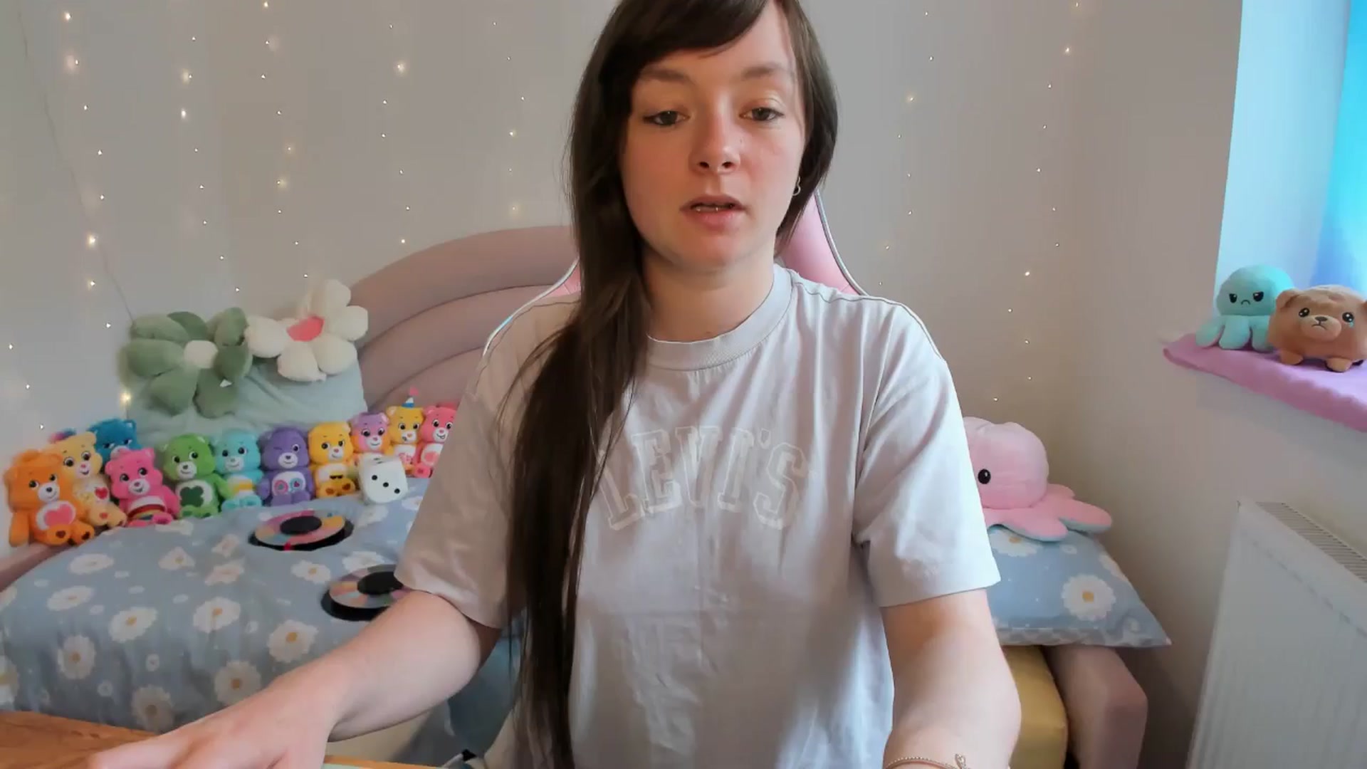 Gallery image thumbnail from JessieBear_'s myfreecams stream on, 06/28/2024, 15:23 image 1 of 20