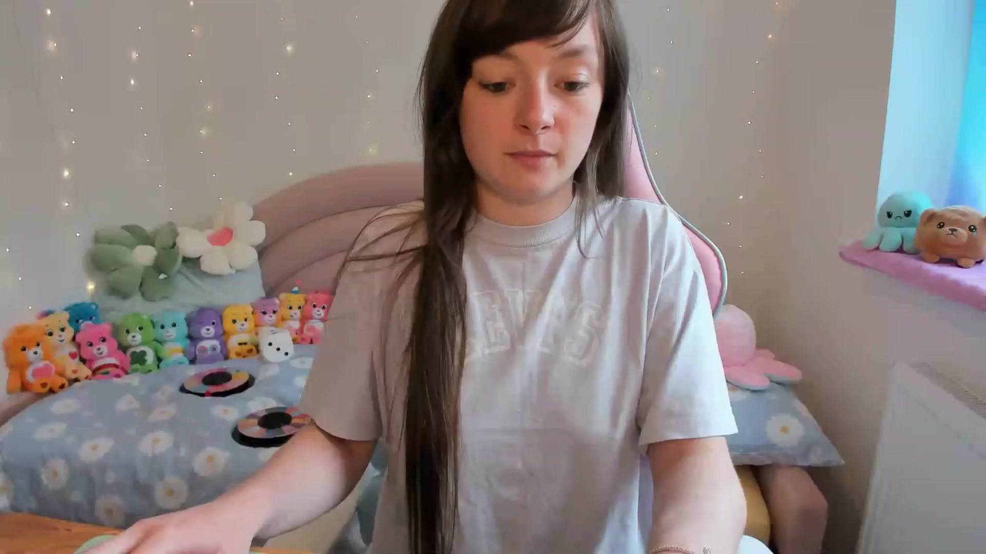 Gallery image thumbnail from JessieBear_'s myfreecams stream on, 06/28/2024, 15:23 image 2 of 20