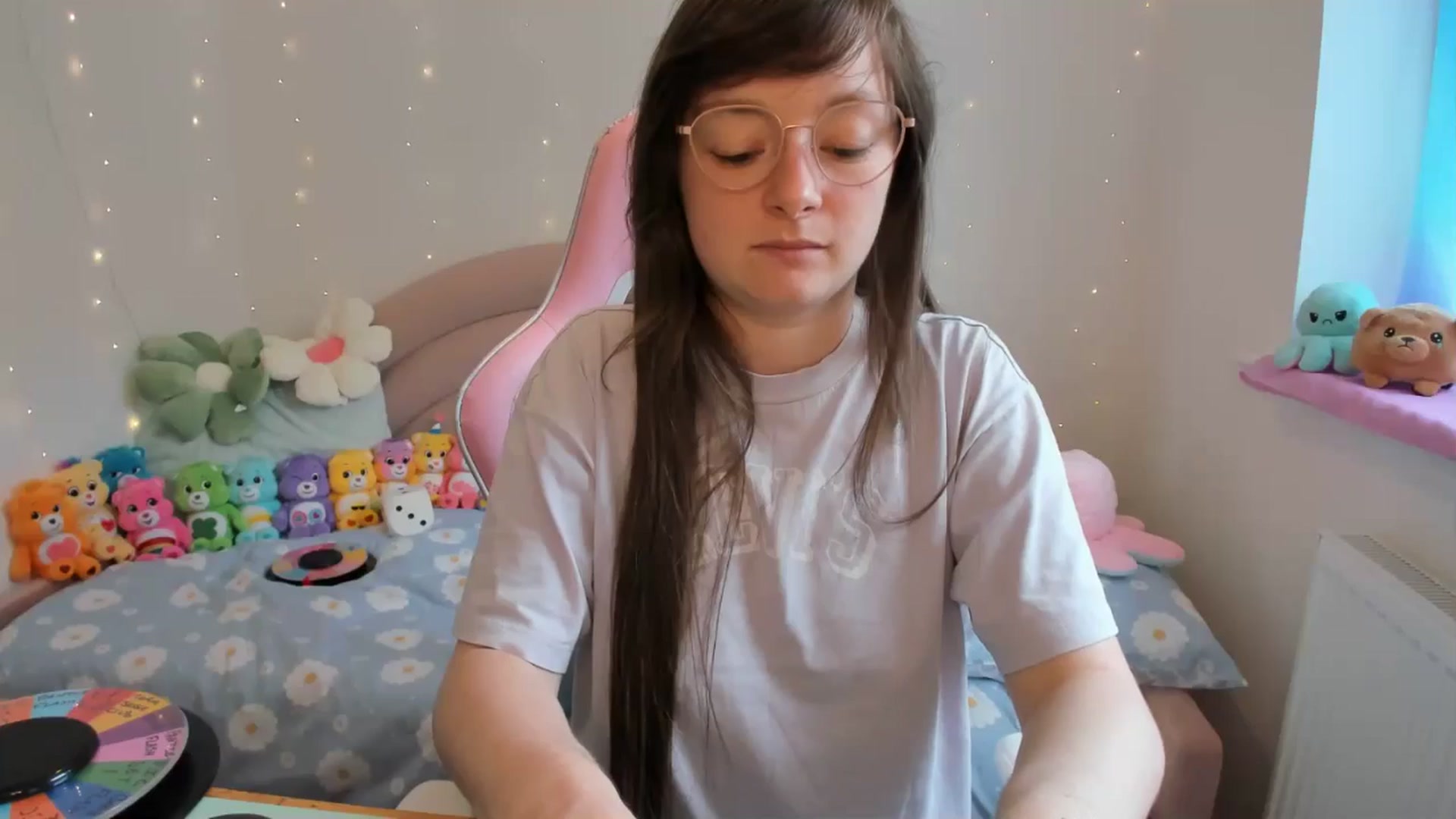 Gallery image thumbnail from JessieBear_'s myfreecams stream on, 06/28/2024, 15:23 image 14 of 20