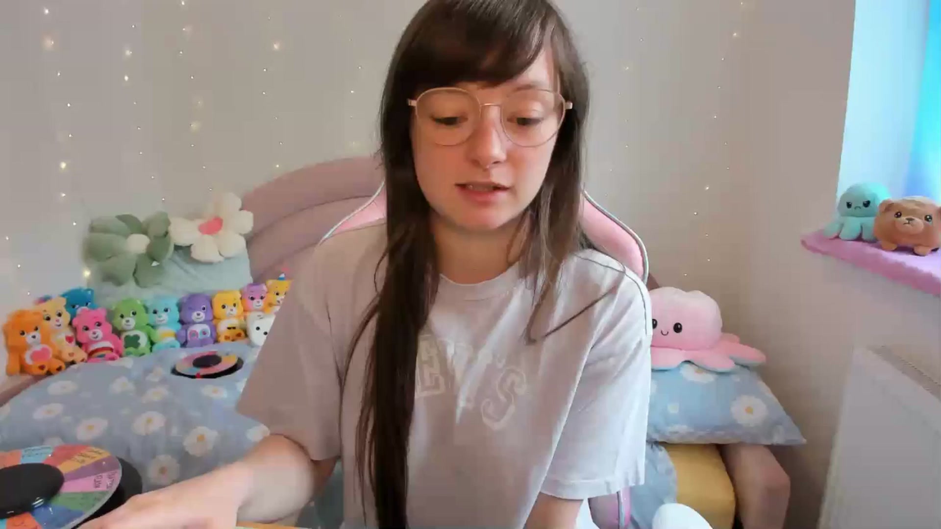 Gallery image thumbnail from JessieBear_'s myfreecams stream on, 06/28/2024, 15:23 image 10 of 20