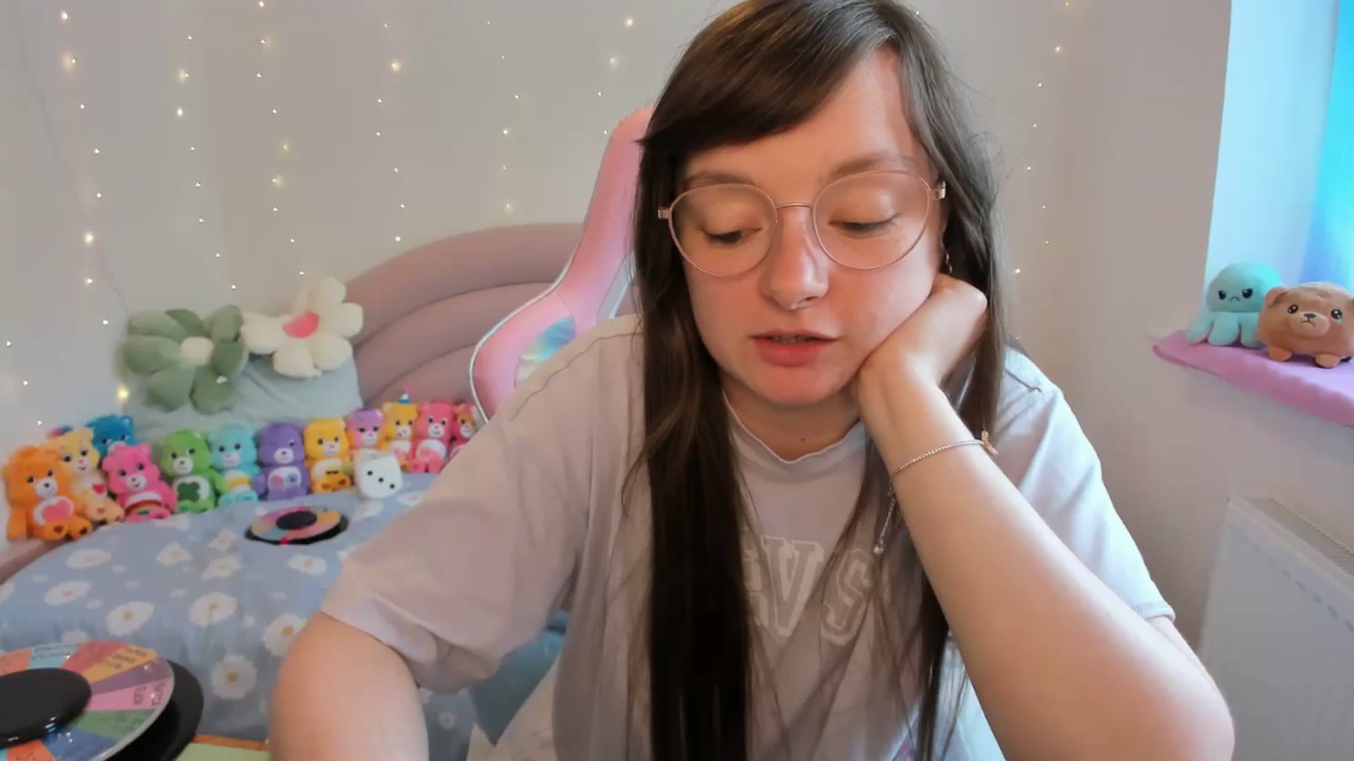 Gallery image thumbnail from JessieBear_'s myfreecams stream on, 06/28/2024, 16:39 image 7 of 20