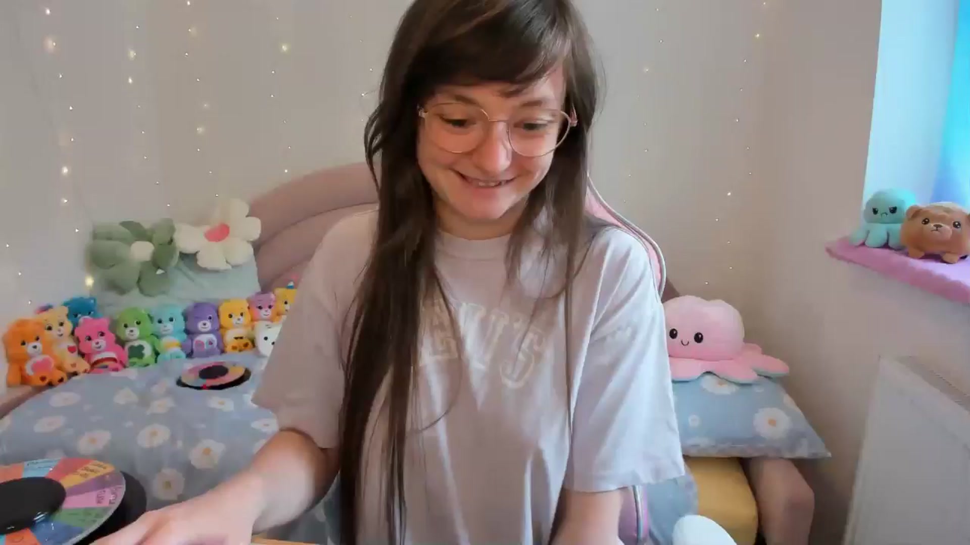 Gallery image thumbnail from JessieBear_'s myfreecams stream on, 06/28/2024, 16:39 image 1 of 20