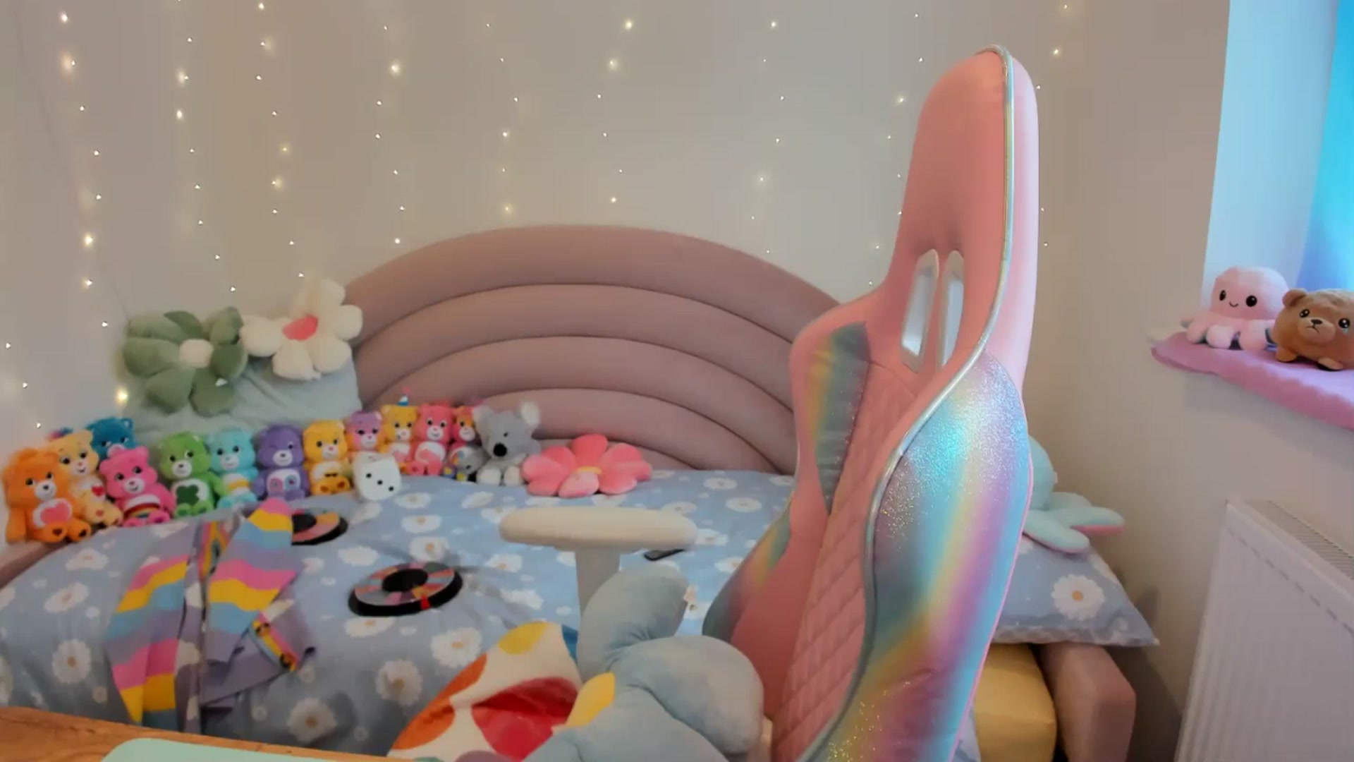 Gallery image thumbnail from JessieBear_'s myfreecams stream on, 07/01/2024, 14:40 image 15 of 20