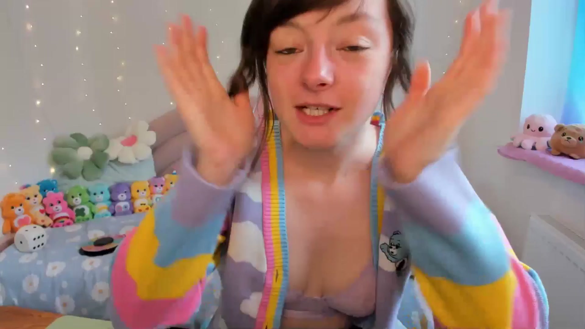 Gallery image thumbnail from JessieBear_'s myfreecams stream on, 07/02/2024, 15:09 image 10 of 20