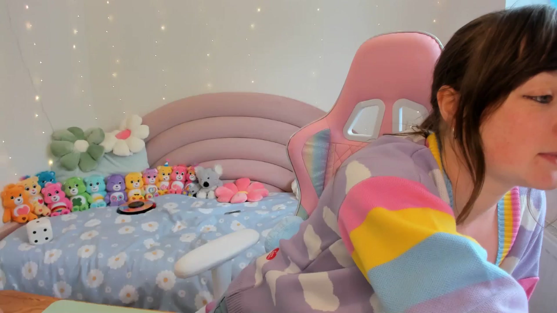 Gallery image thumbnail from JessieBear_'s myfreecams stream on, 07/02/2024, 16:37 image 12 of 20