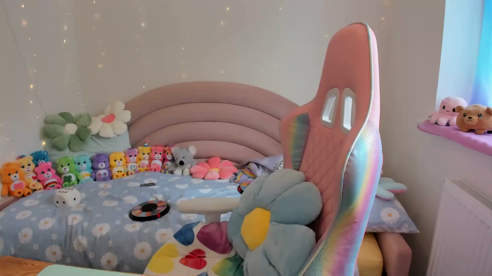 Gallery image thumbnail from JessieBear_'s myfreecams stream on, 07/05/2024, 14:16 image 6 of 20