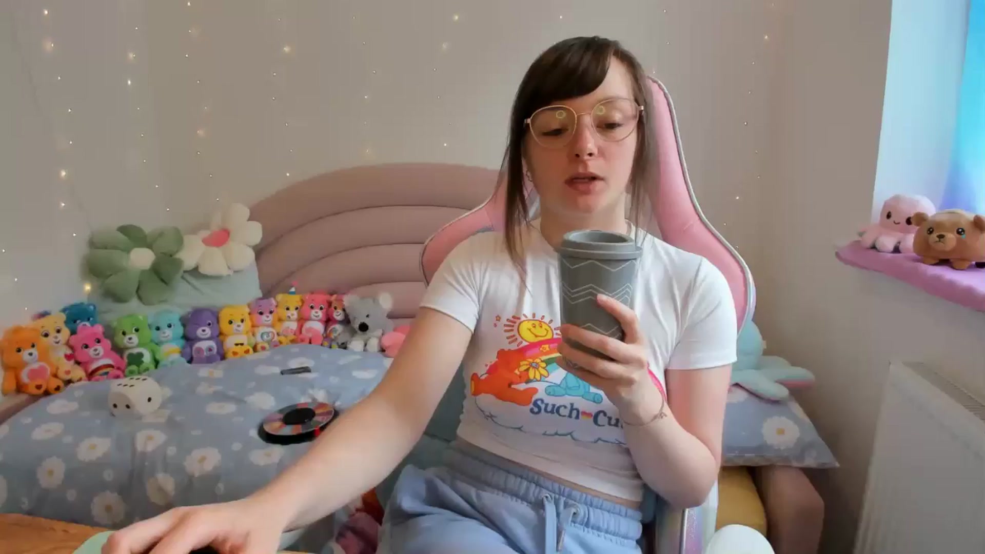 Gallery image thumbnail from JessieBear_'s myfreecams stream on, 07/05/2024, 14:16 image 7 of 20