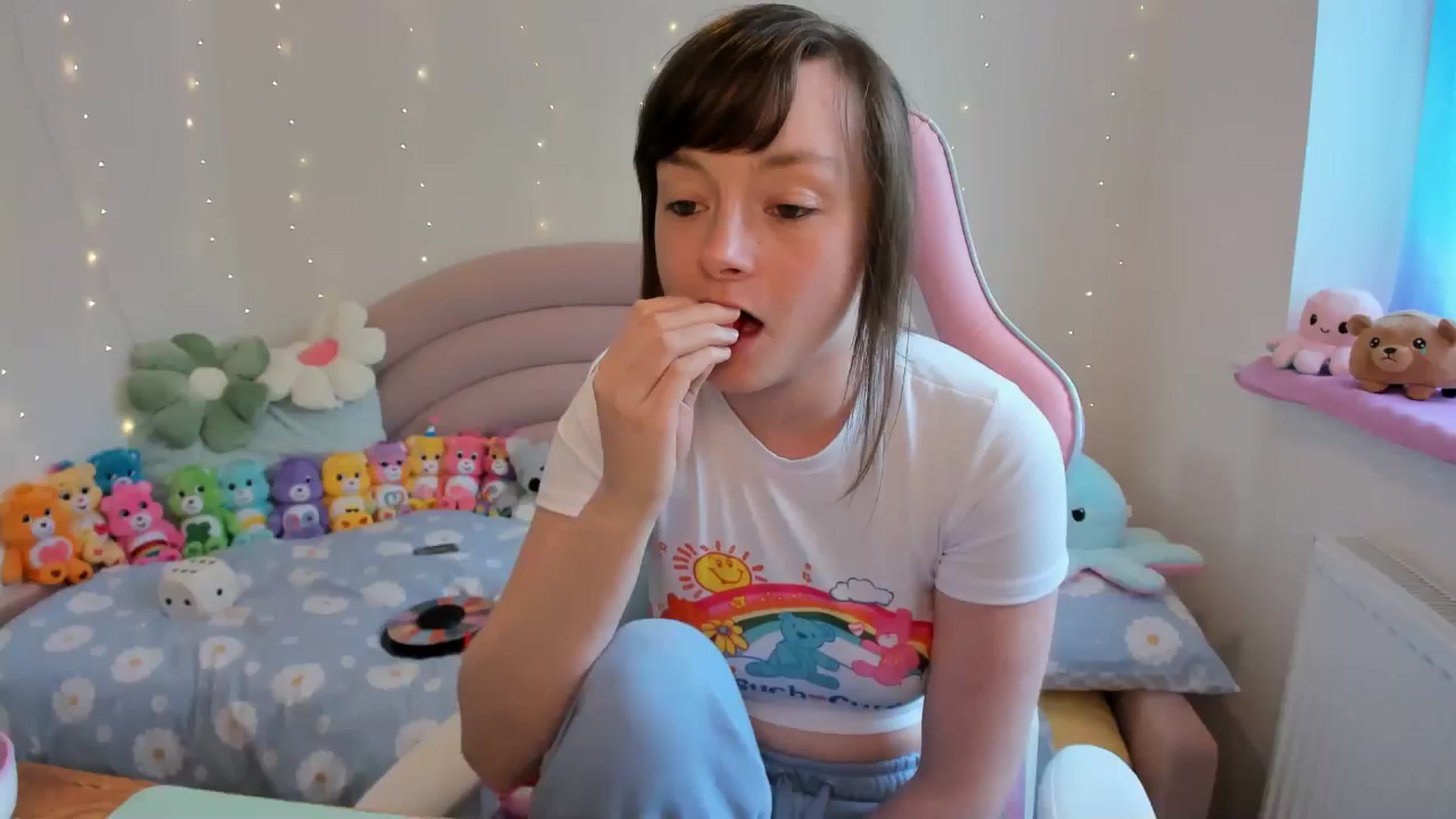 Gallery image thumbnail from JessieBear_'s myfreecams stream on, 07/05/2024, 15:40 image 10 of 20