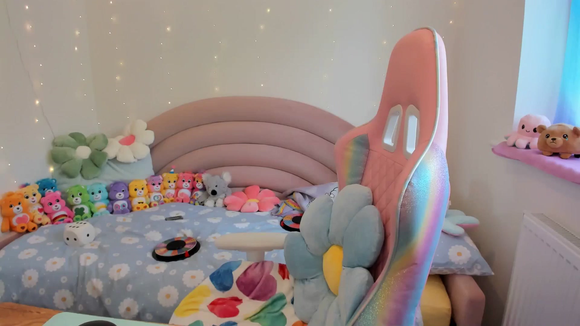 Gallery image thumbnail from JessieBear_'s myfreecams stream on, 07/05/2024, 15:40 image 9 of 20