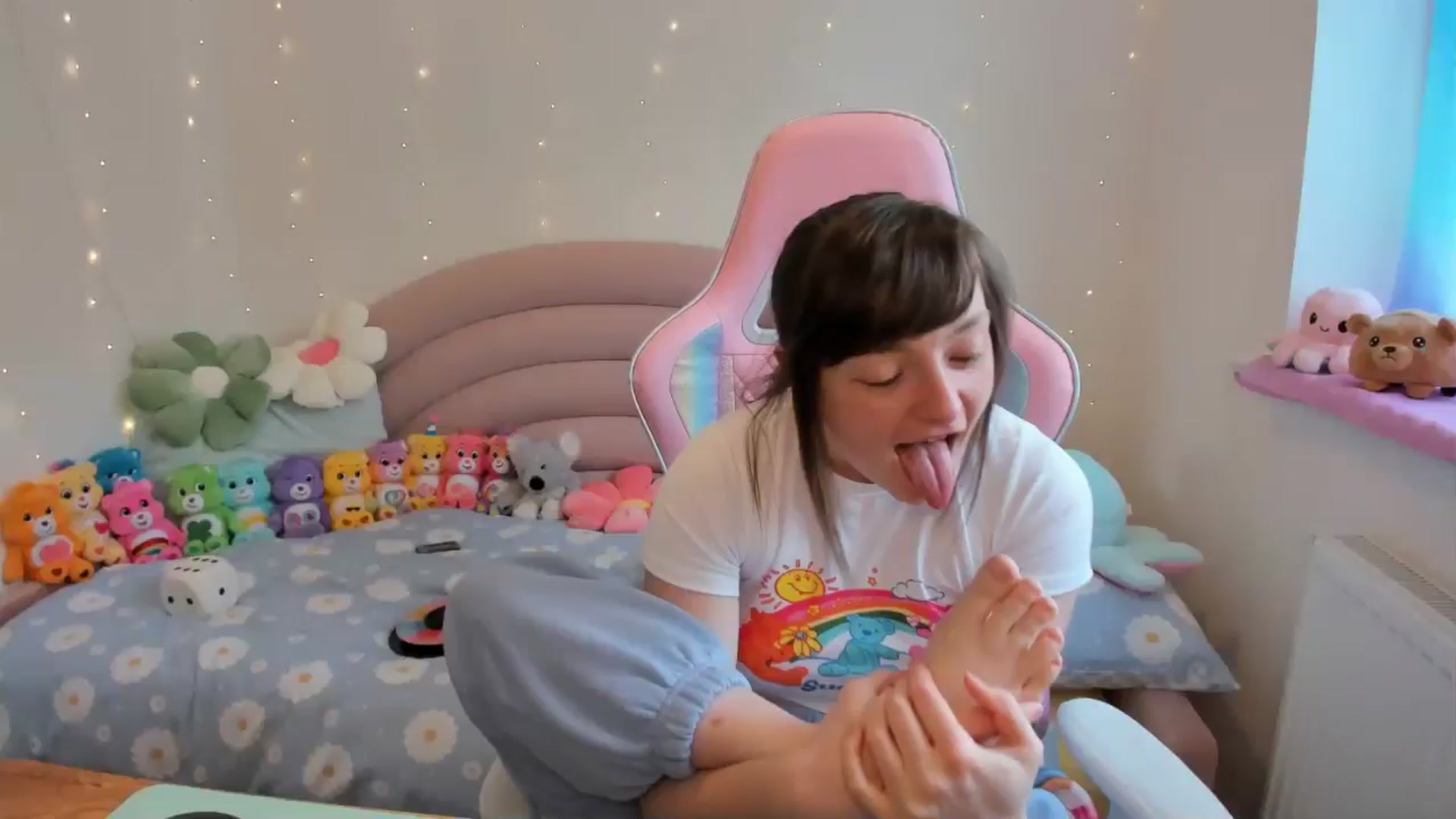 Gallery image thumbnail from JessieBear_'s myfreecams stream on, 07/05/2024, 16:42 image 14 of 20