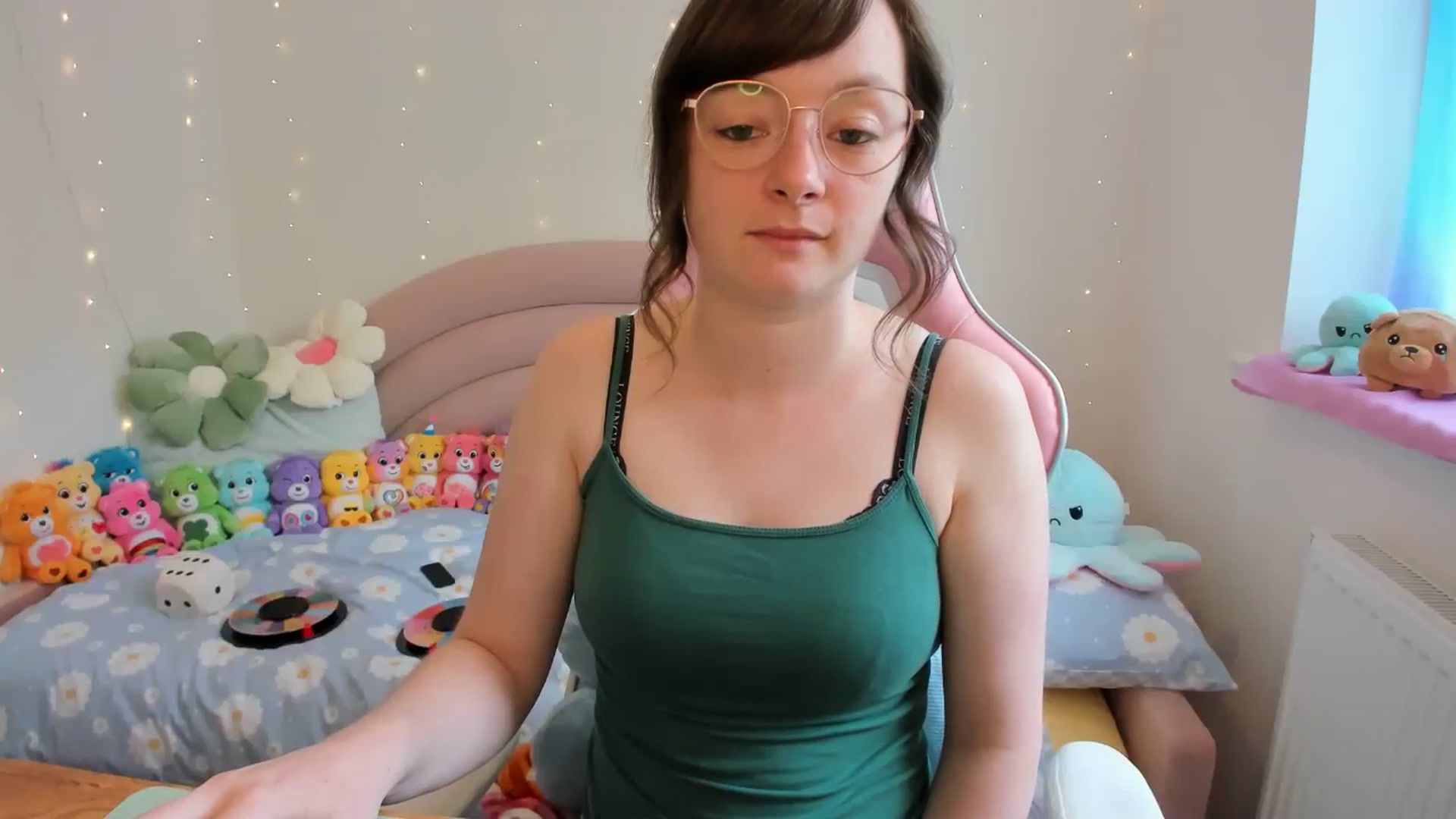 Gallery image thumbnail from JessieBear_'s myfreecams stream on, 07/08/2024, 14:30 image 16 of 20