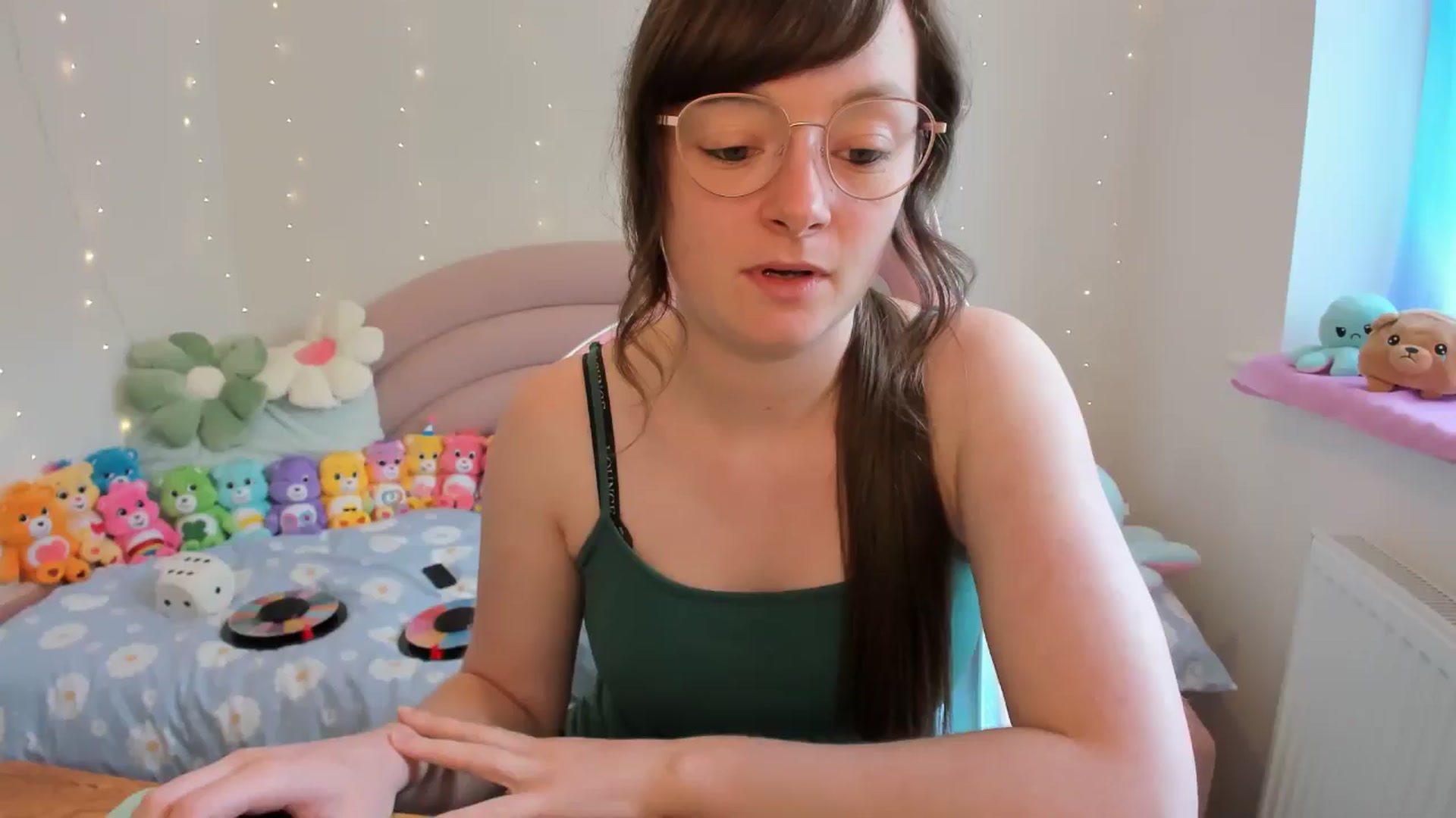 Gallery image thumbnail from JessieBear_'s myfreecams stream on, 07/08/2024, 14:30 image 17 of 20